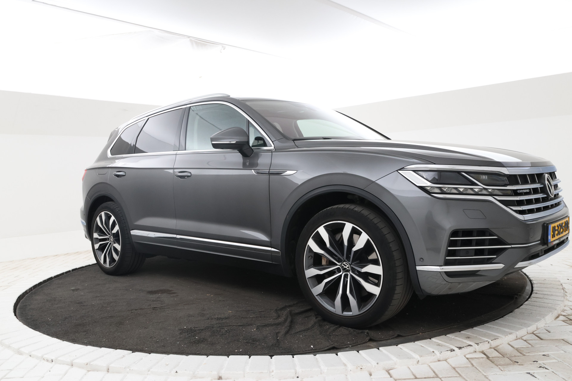 Foto van Volkswagen Touareg Ehybrid