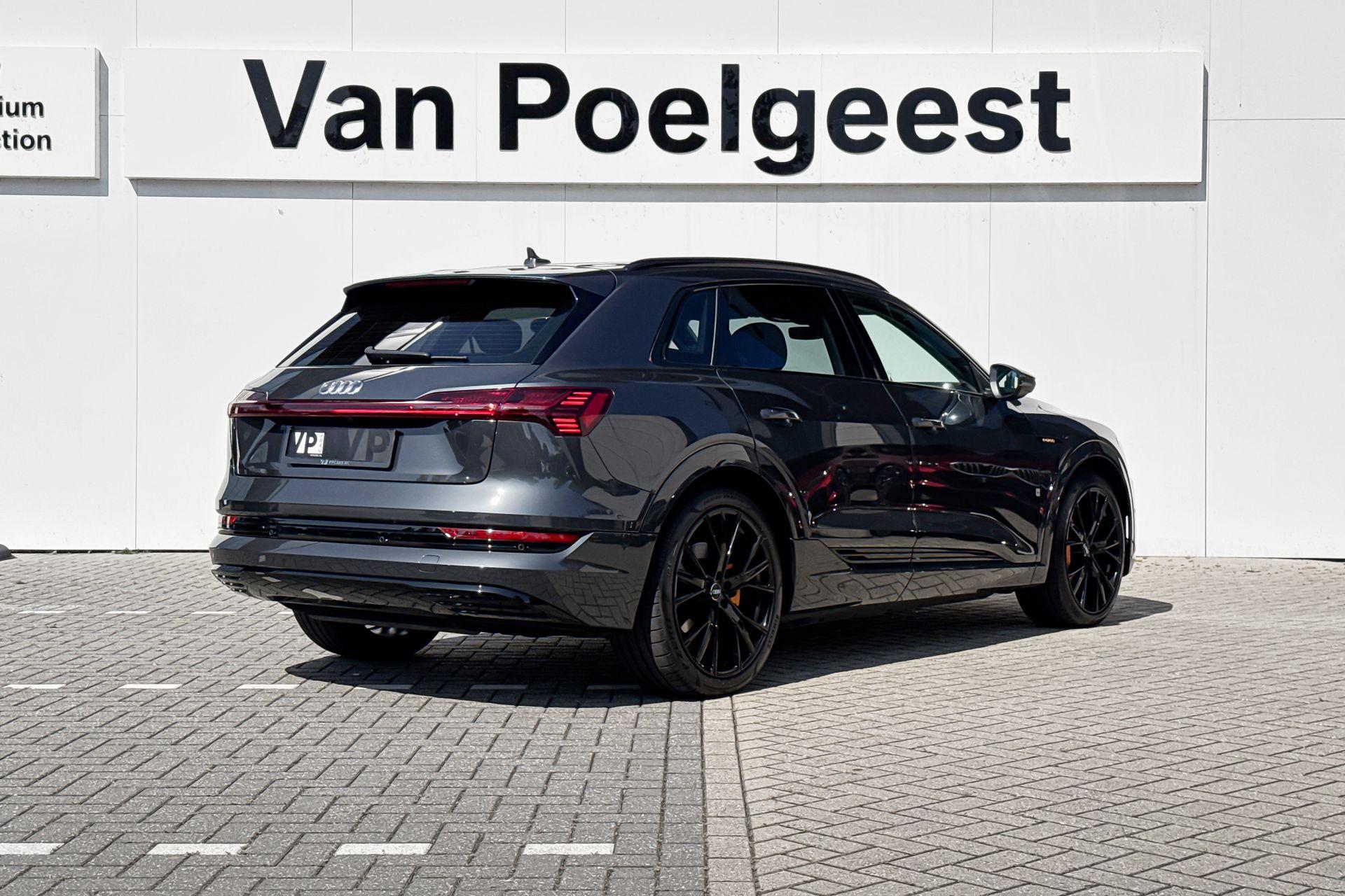 Foto van Audi E-tron 55