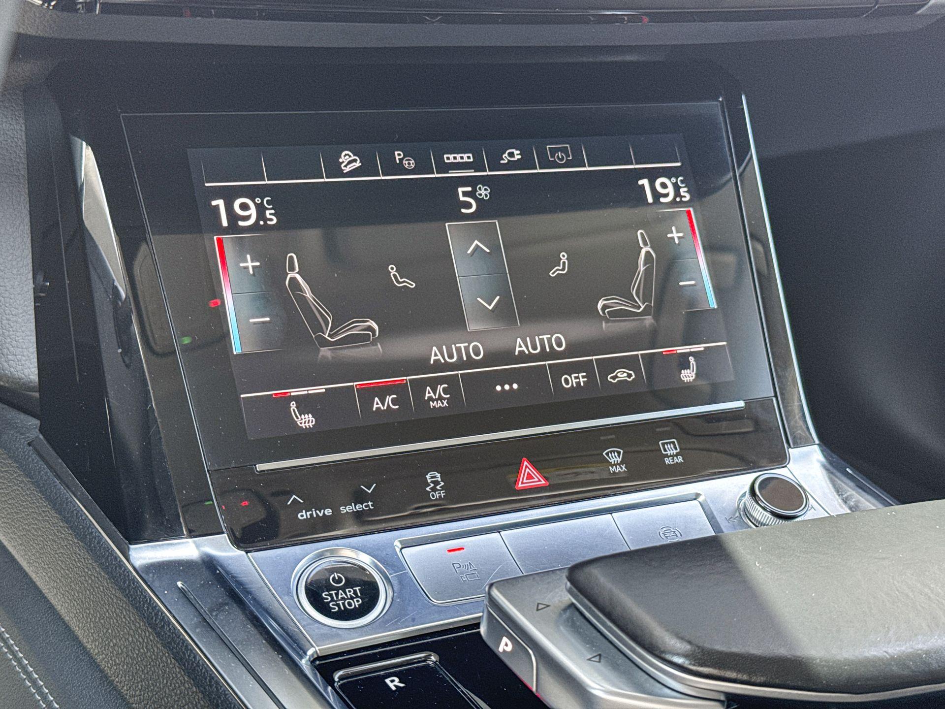 Foto van Audi E-tron 55