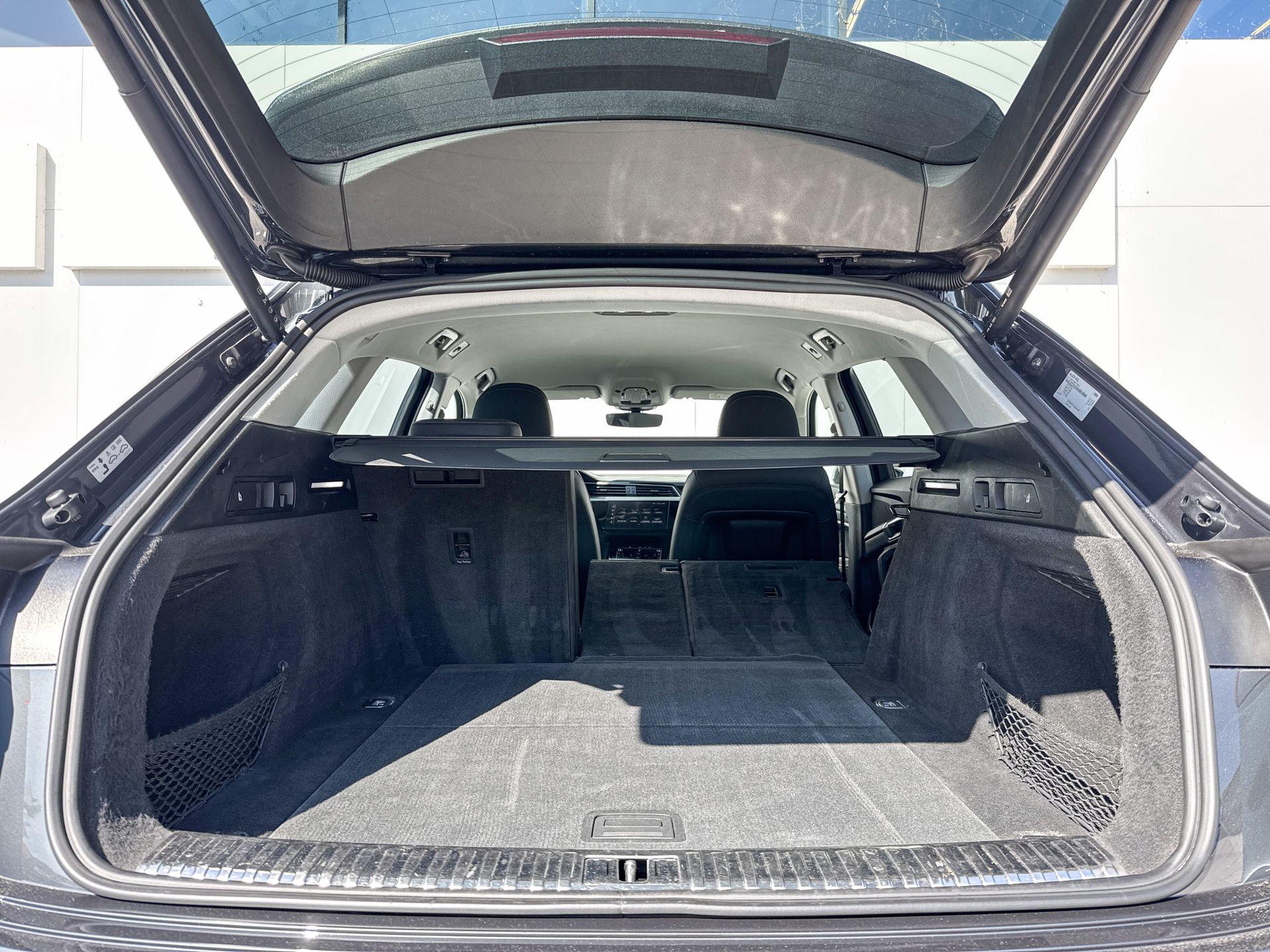 Foto van Audi E-tron 55