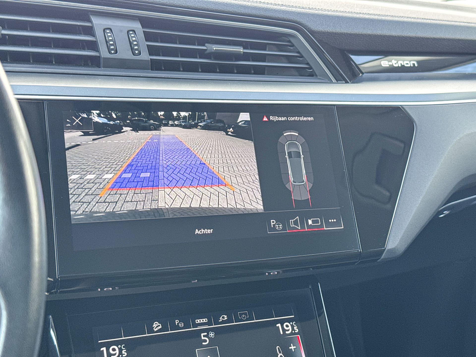 Foto van Audi E-tron 55