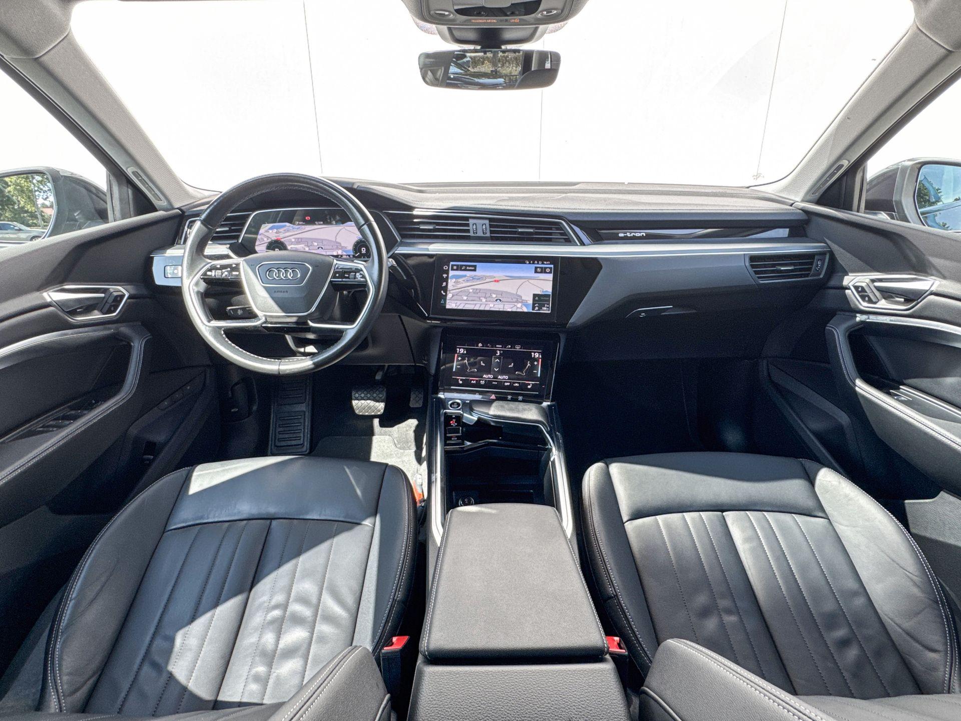 Foto van Audi E-tron 55