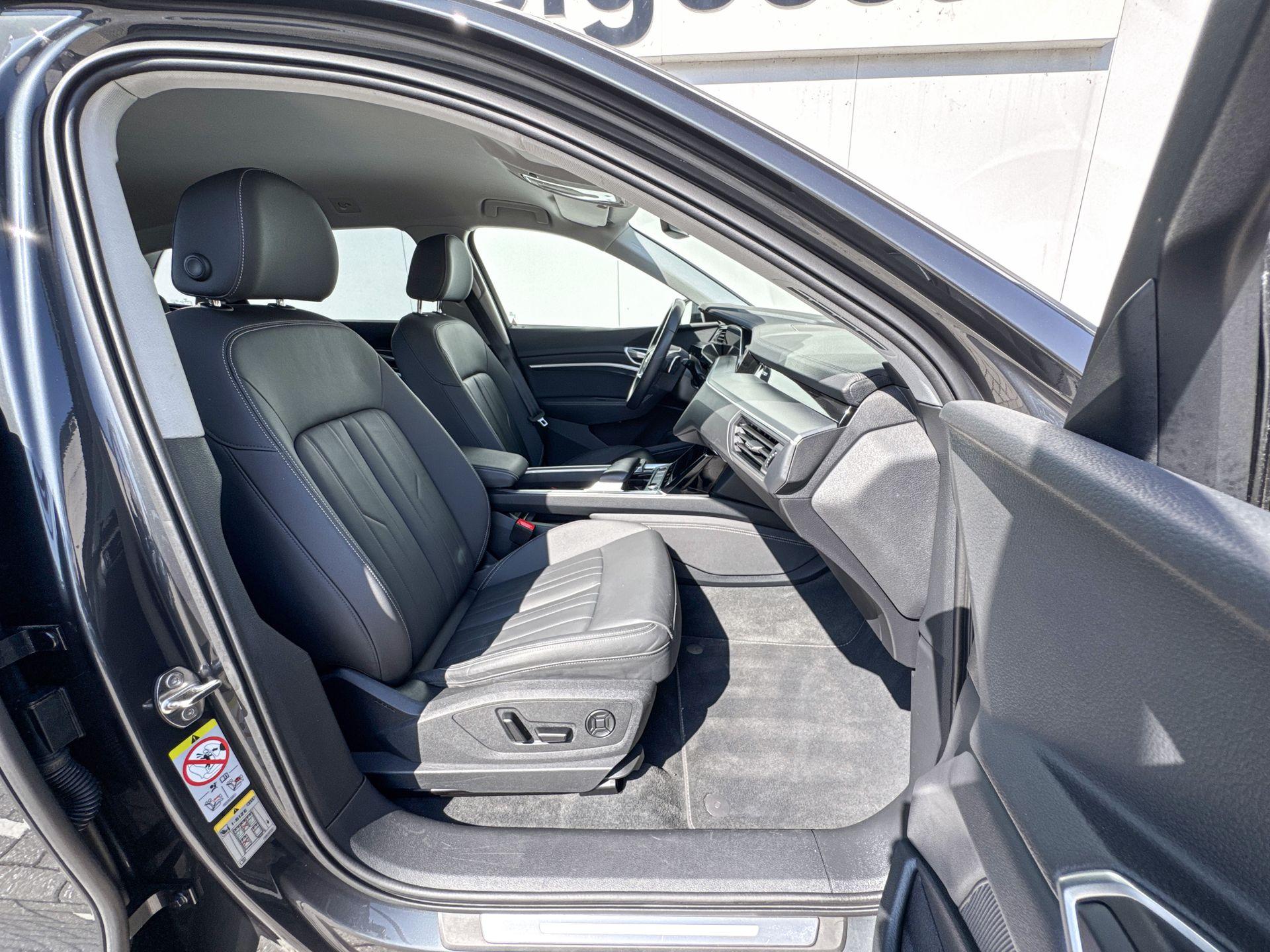 Foto van Audi E-tron 55
