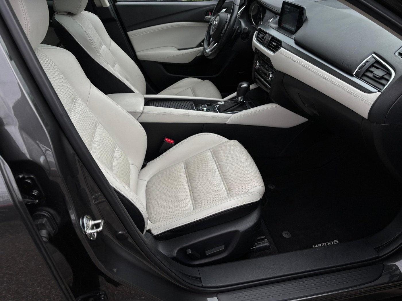 Foto van Mazda Mazda6