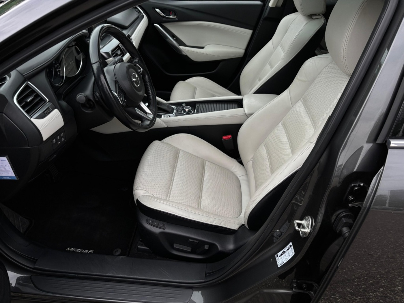 Foto van Mazda Mazda6