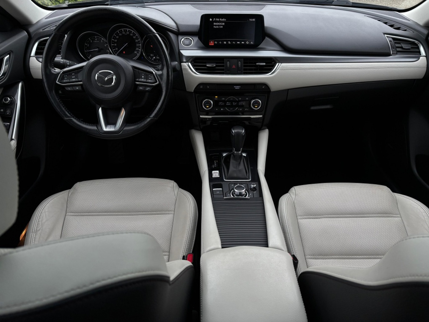 Foto van Mazda Mazda6