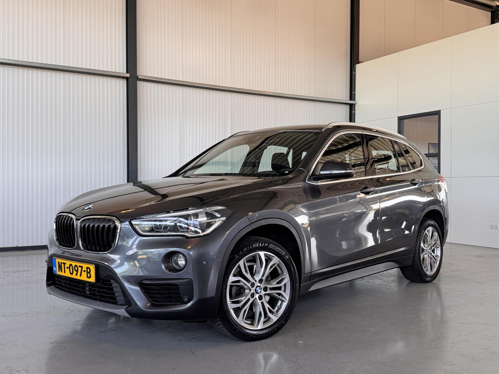 BMW X1 Sdrive18i sDrive18i High Executive 2017 - voorkant