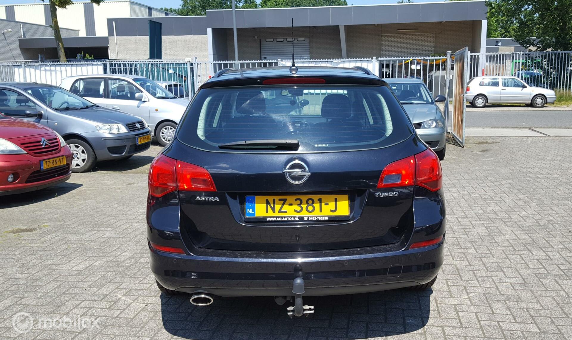 Foto van Opel Astra Sports Tourer