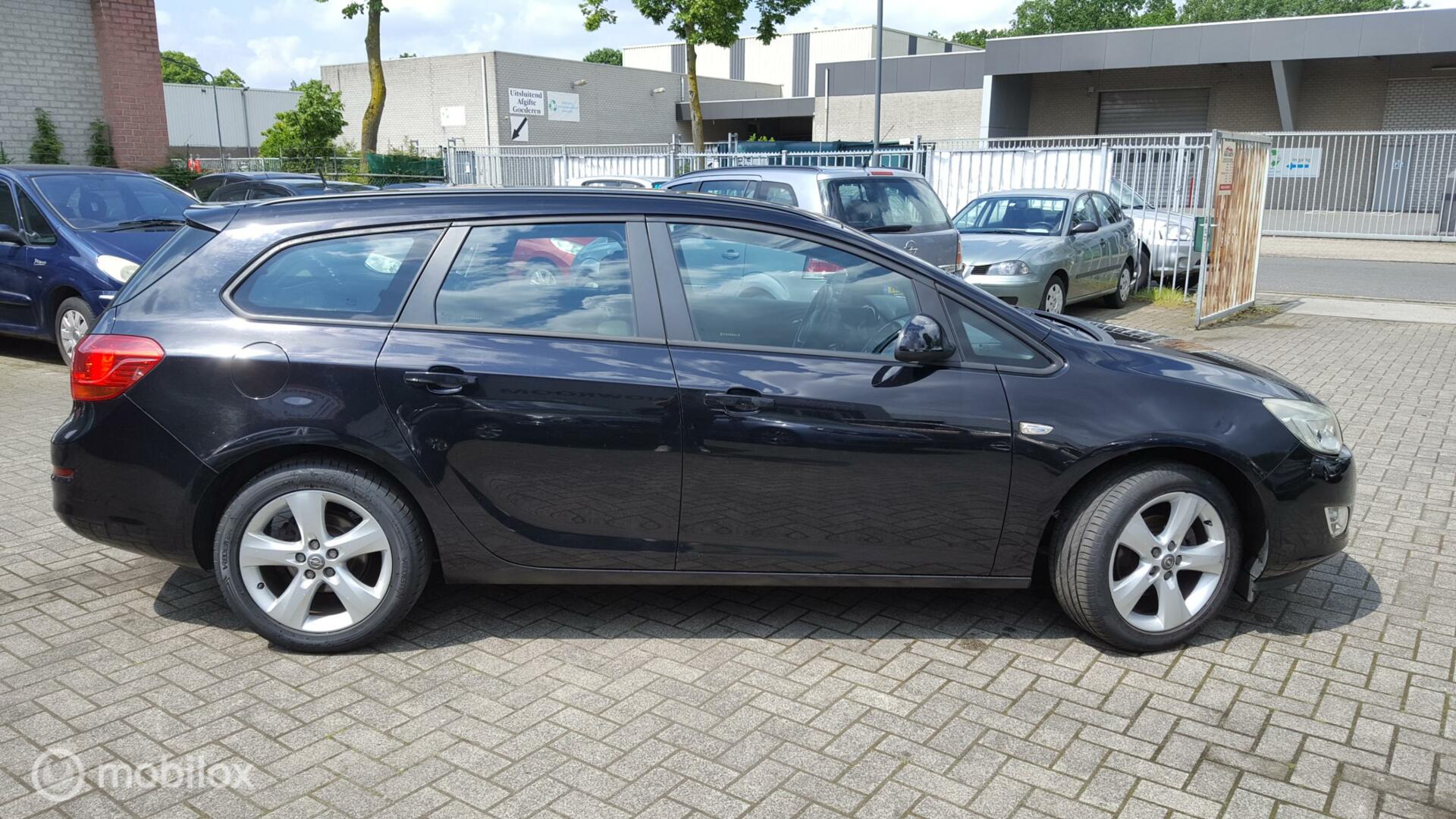 Foto van Opel Astra Sports Tourer