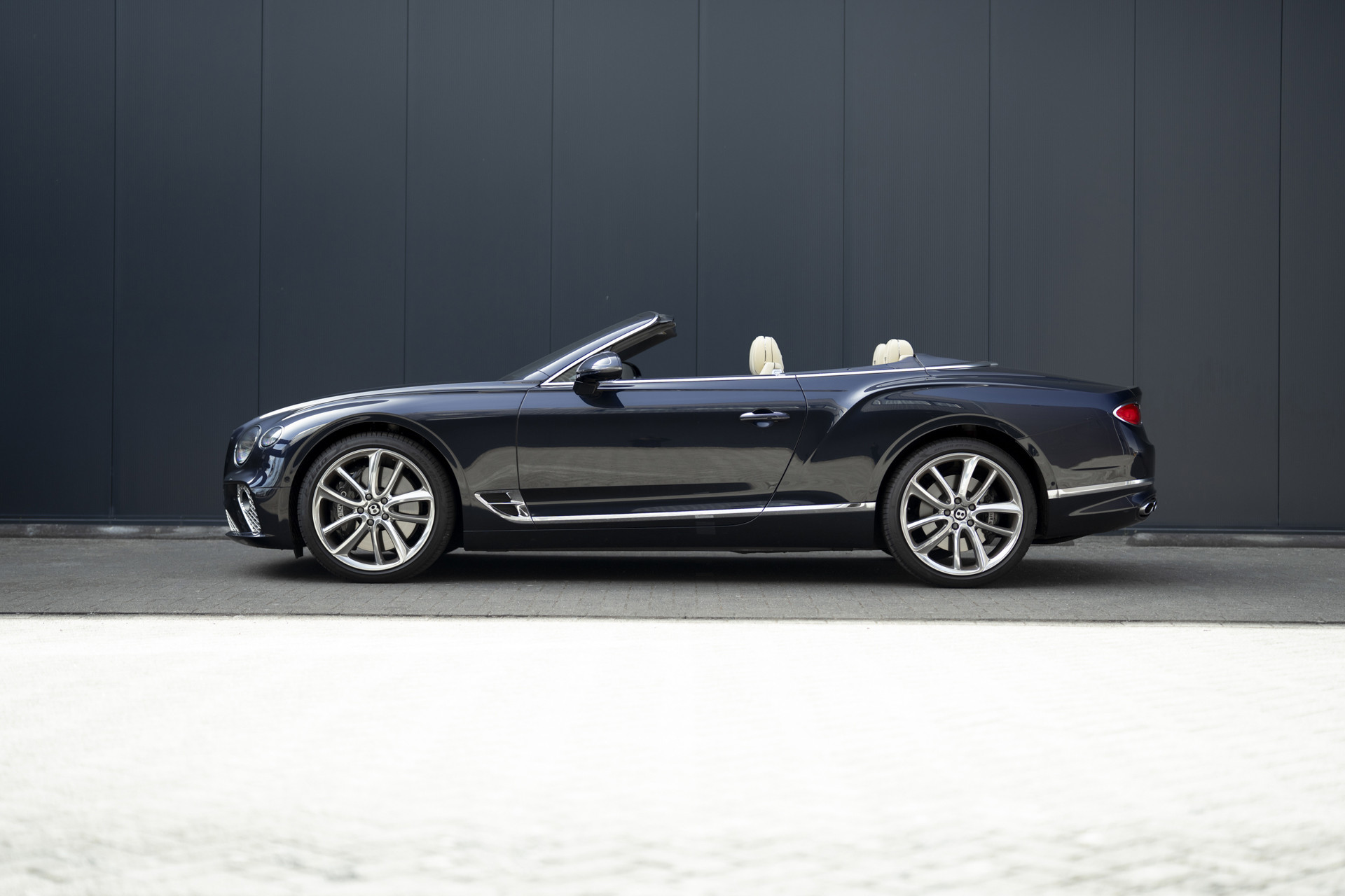 Foto van Bentley Continental GT V8 Convertible