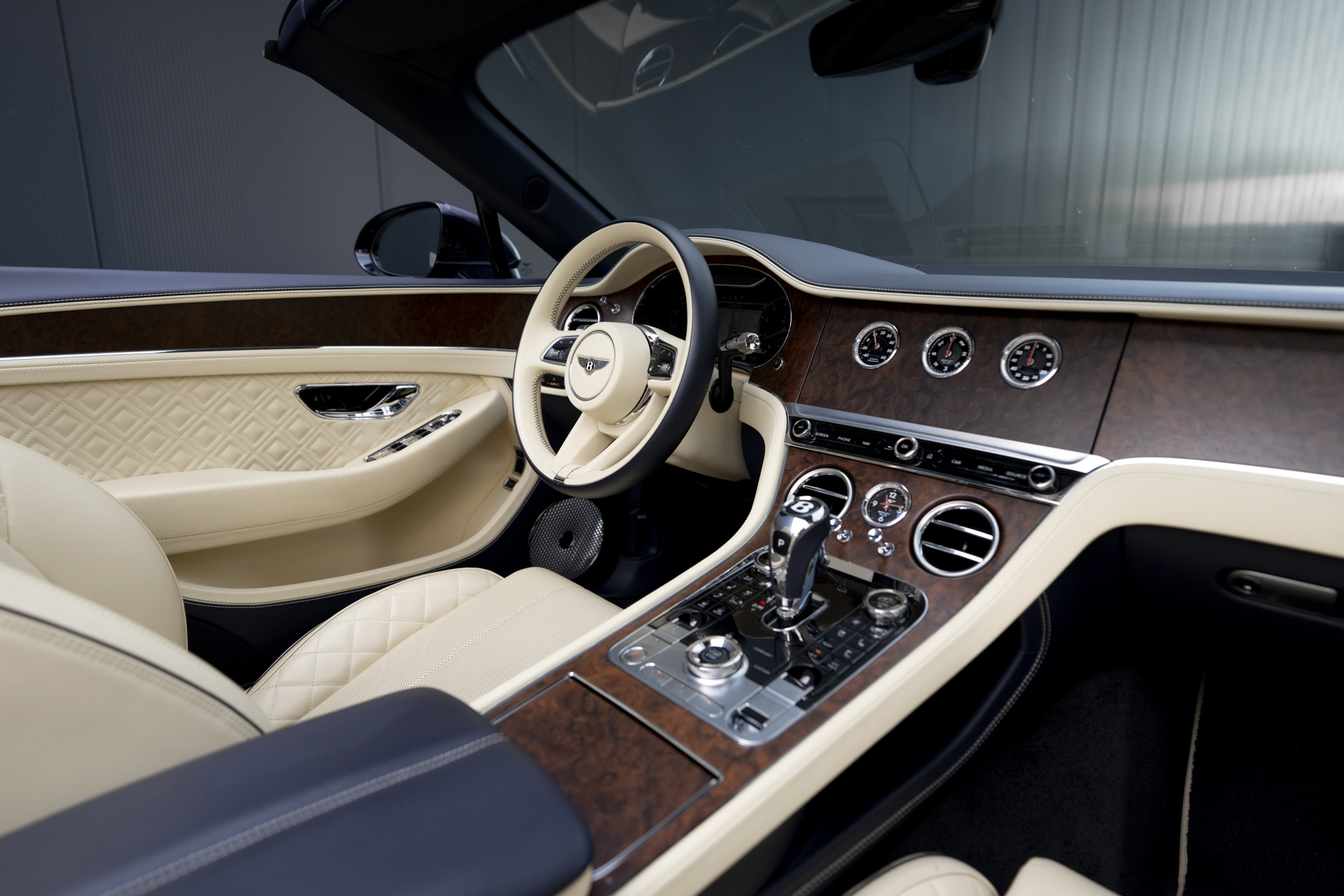 Foto van Bentley Continental GT V8 Convertible