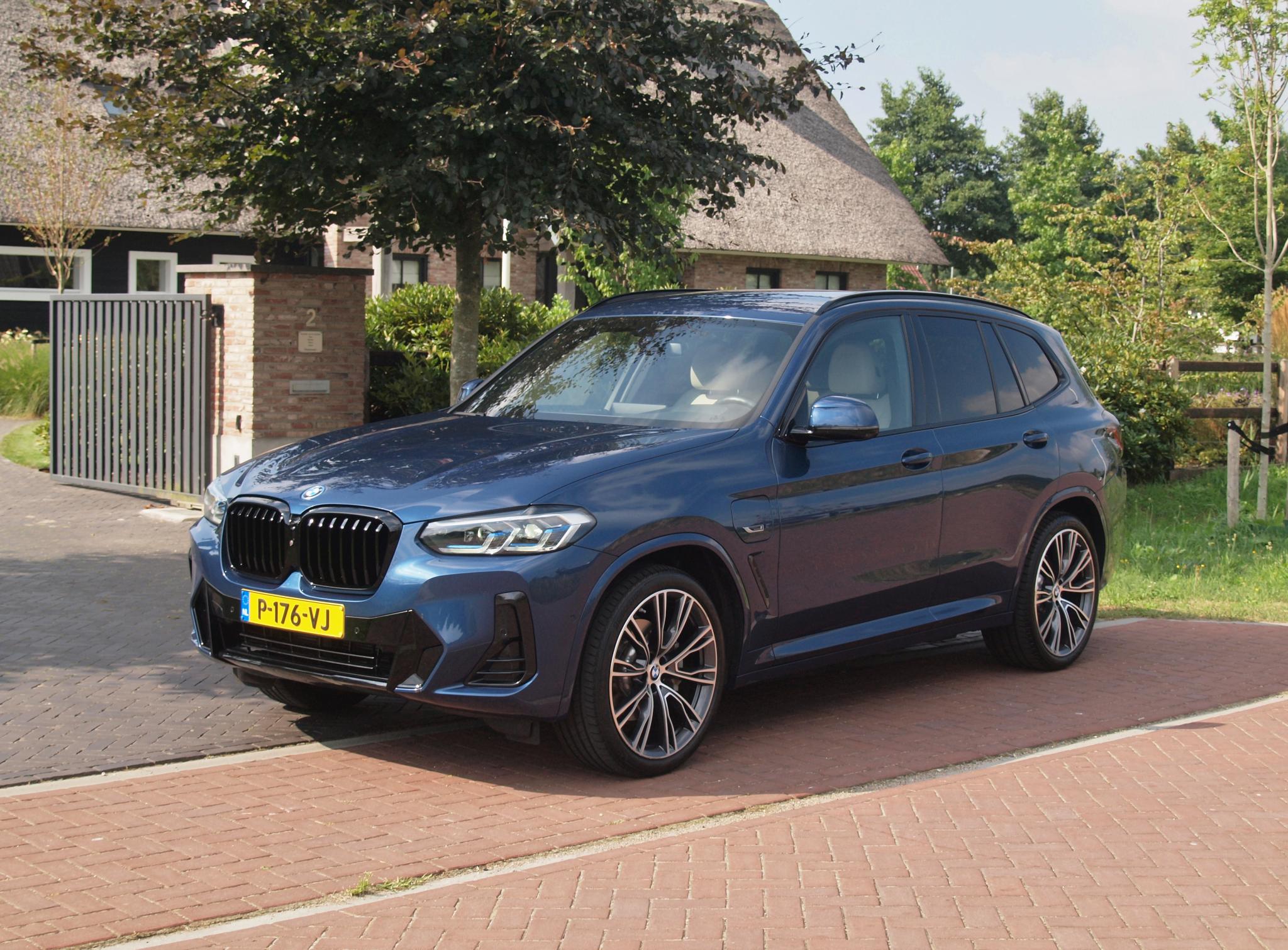 Foto van BMW X3 Xdrive30e