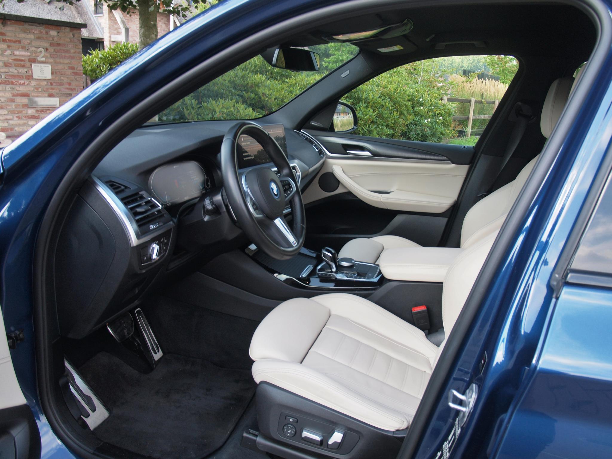 Foto van BMW X3 Xdrive30e