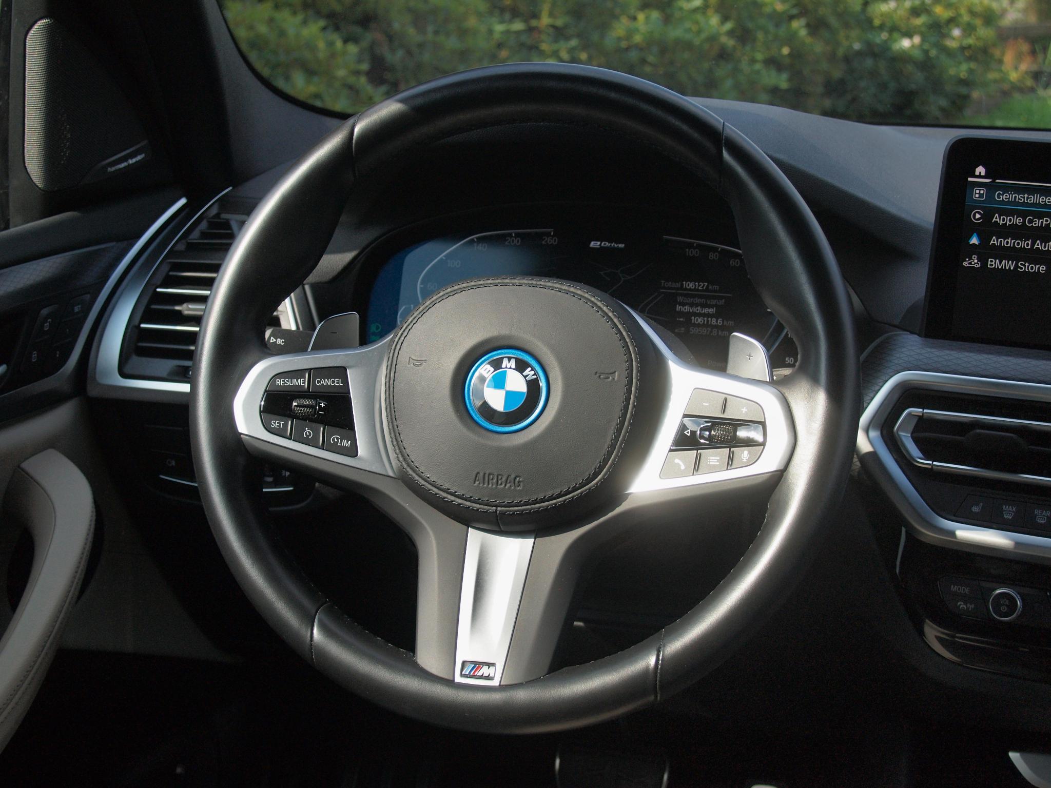 Foto van BMW X3 Xdrive30e