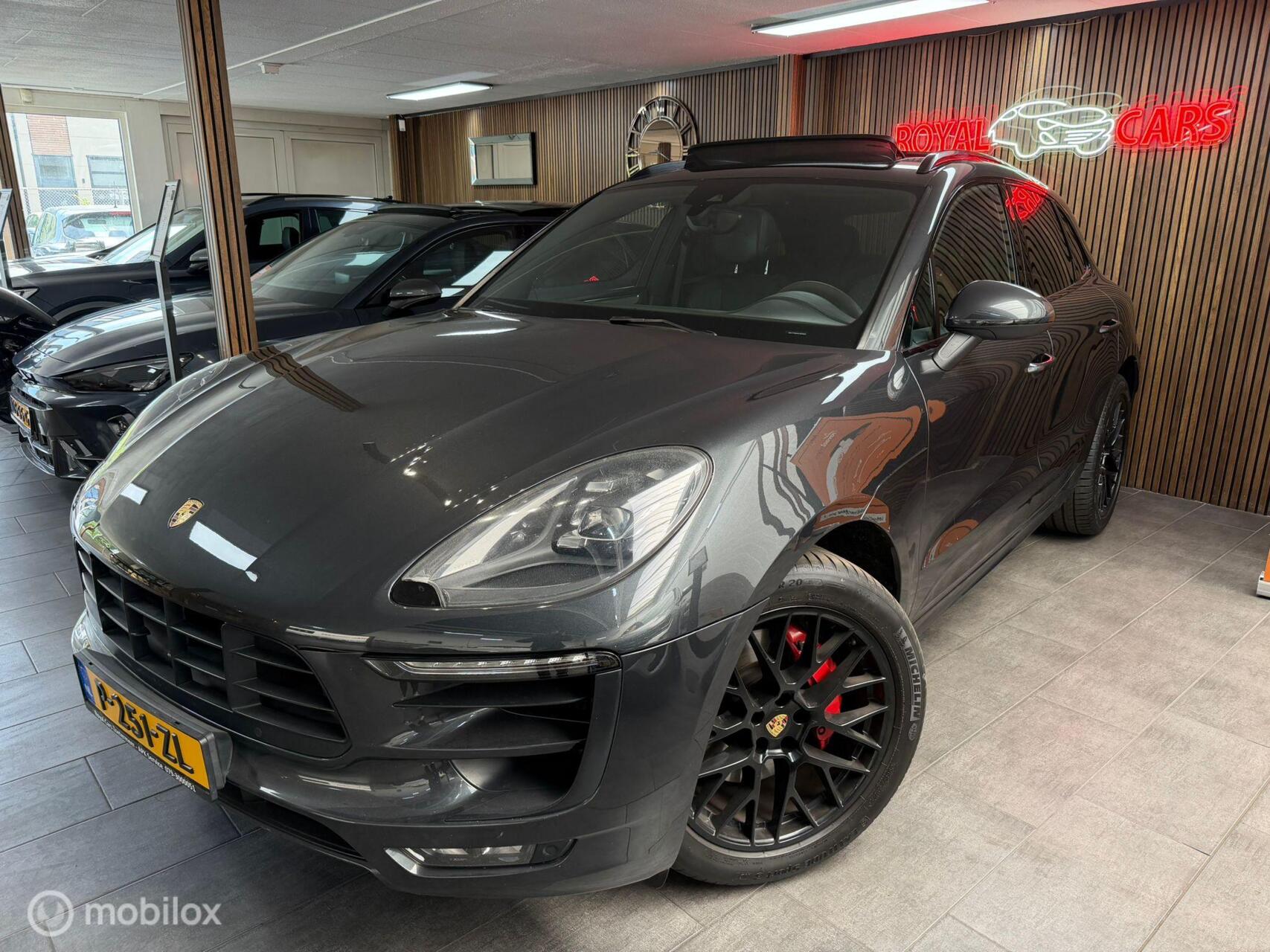 Porsche Macan GTS 3.0 GTS/ Facelift Achterklep/ Pano/ Ambiance 2016 - voorkant