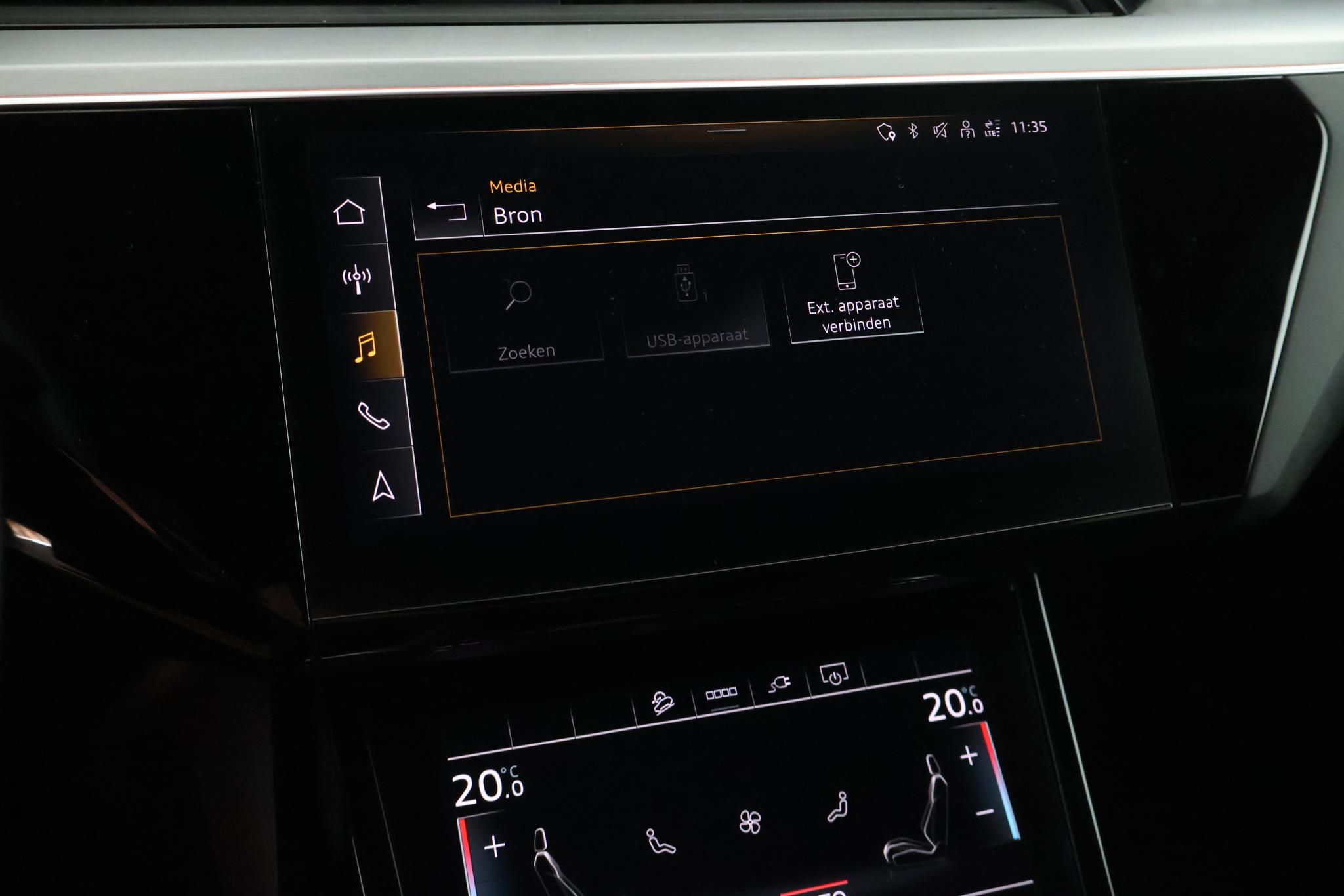 Foto van Audi E-tron 55