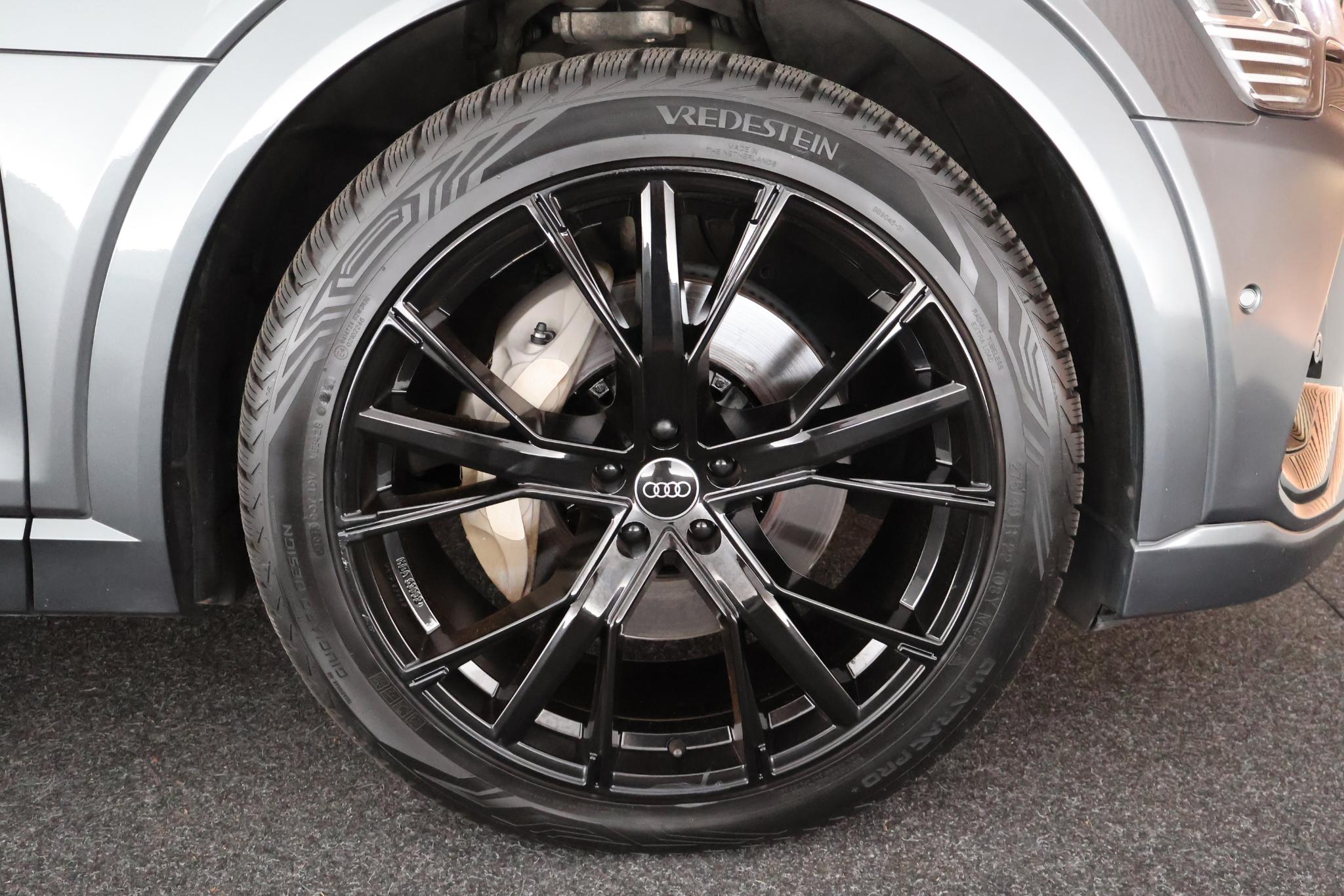 Foto van Audi E-tron 55