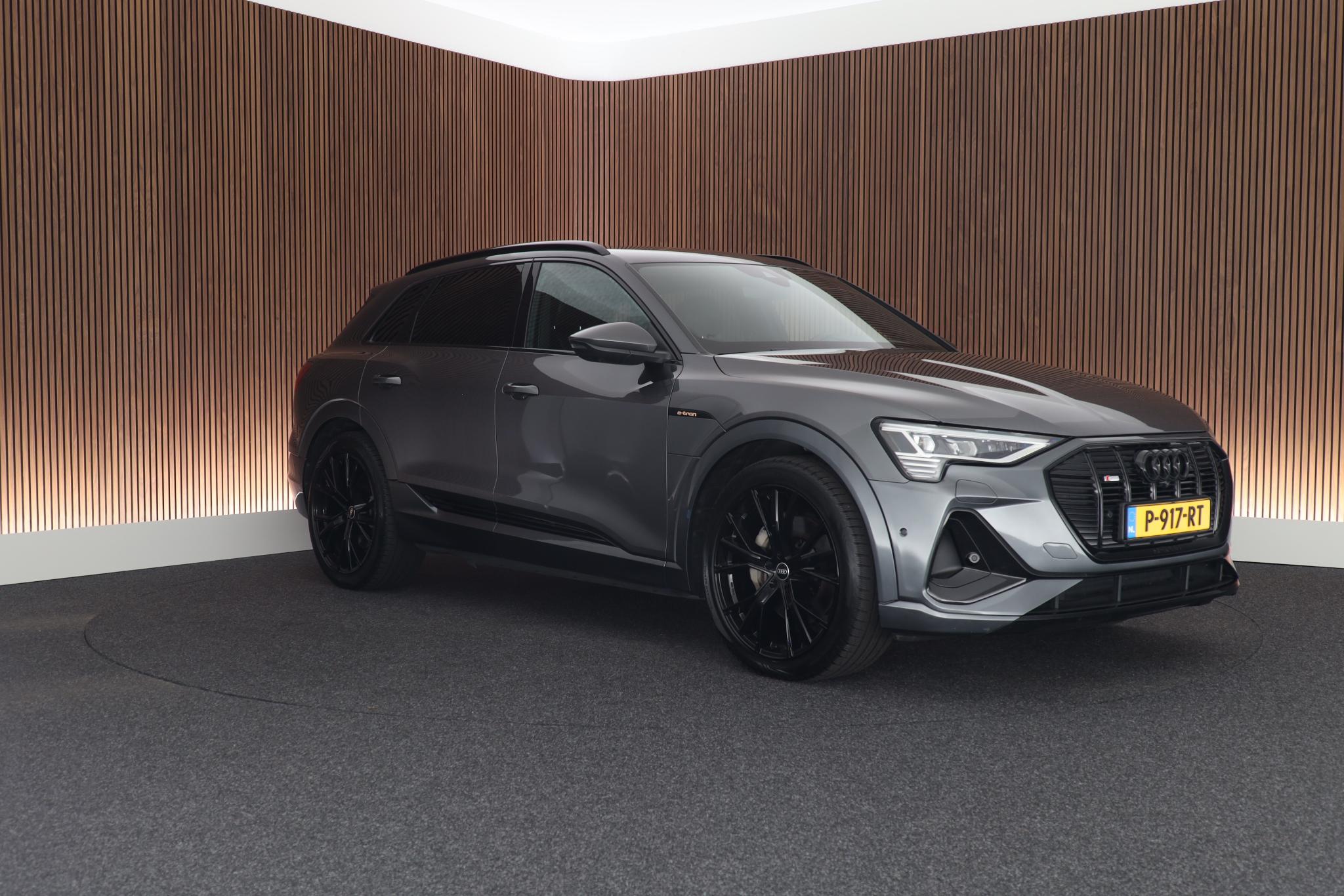 Foto van Audi E-tron 55
