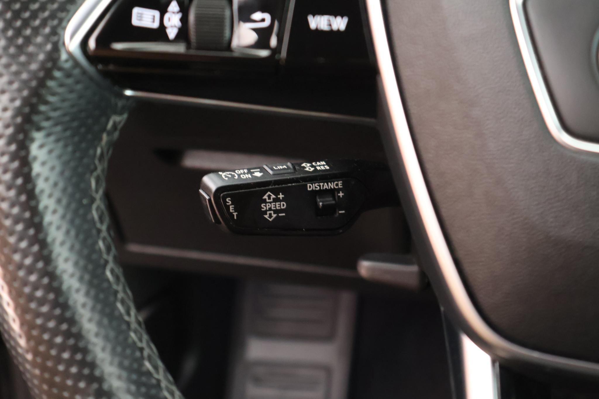 Foto van Audi E-tron 55