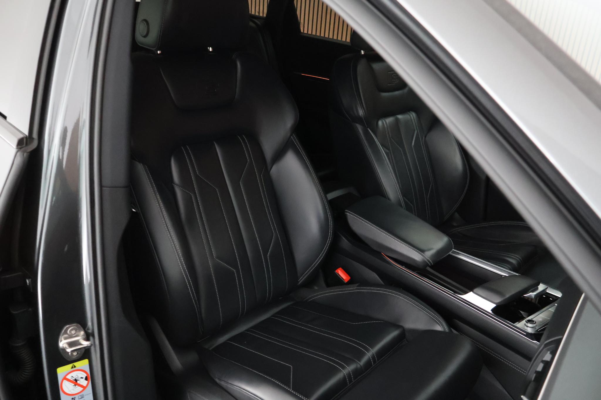 Foto van Audi E-tron 55