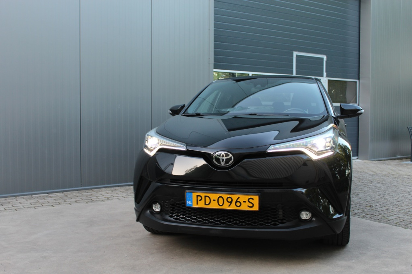 Foto van Toyota Toyota C-hr
