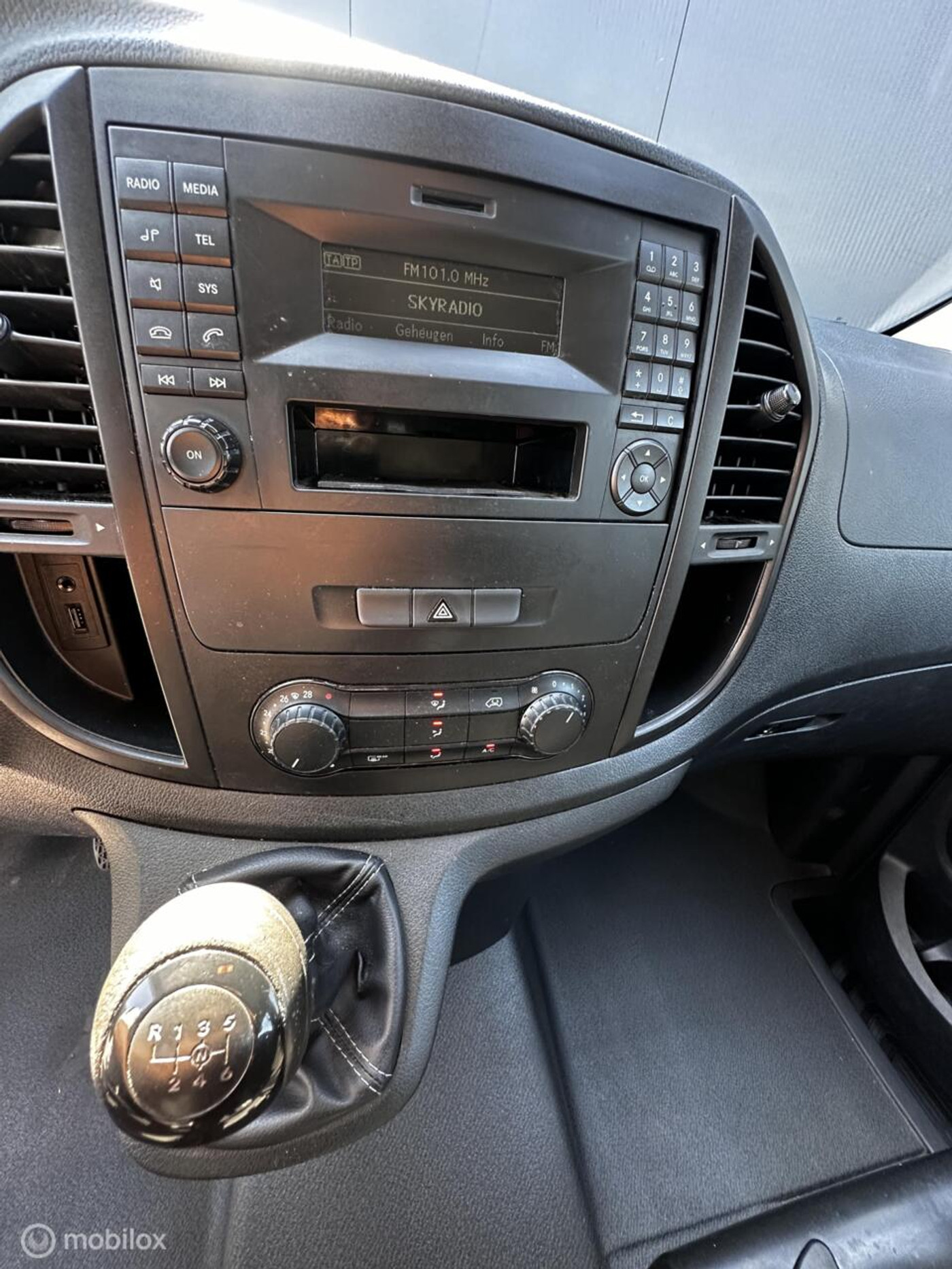Foto van Mercedes-Benz Vito Tourer