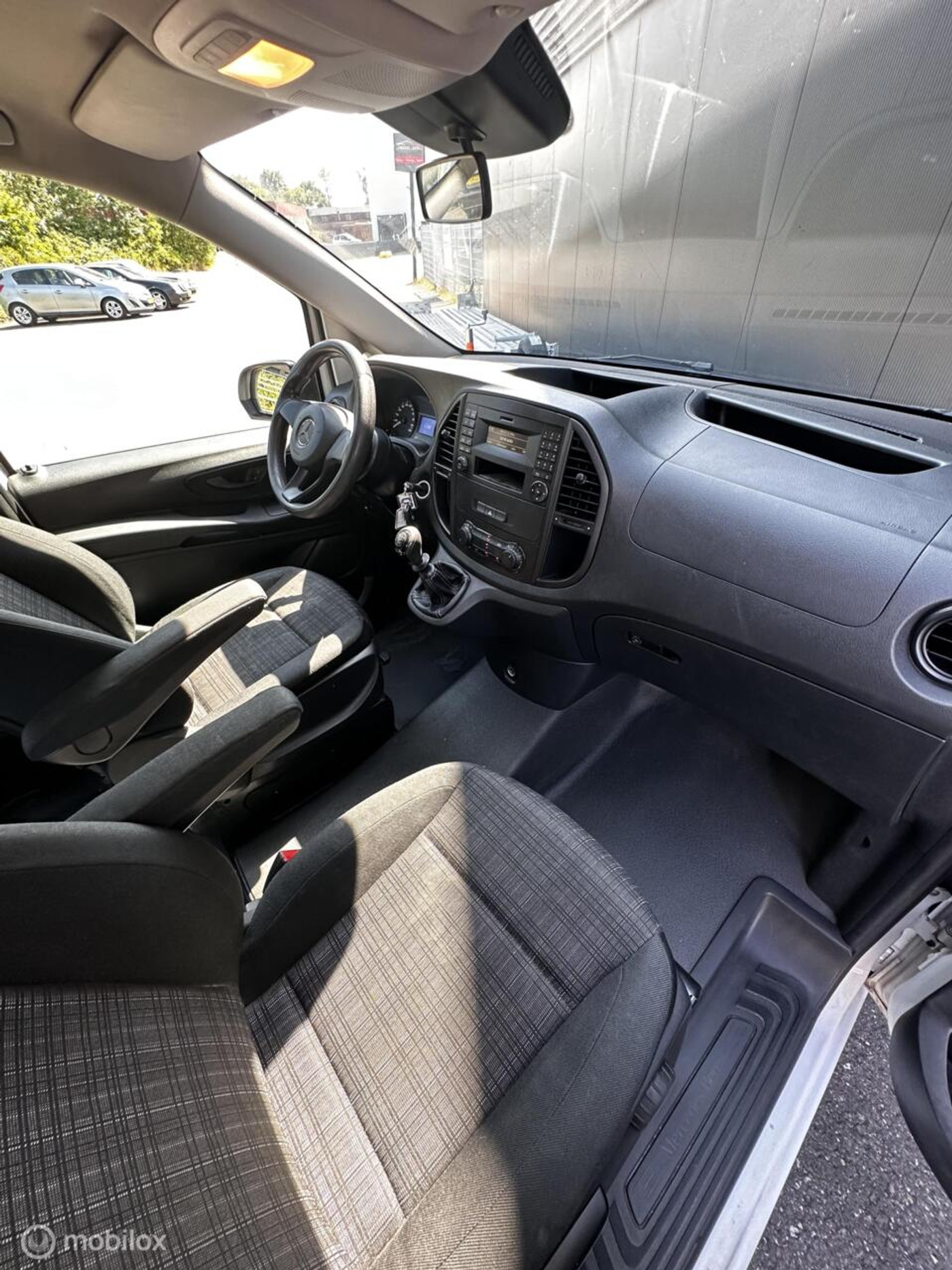 Foto van Mercedes-Benz Vito Tourer