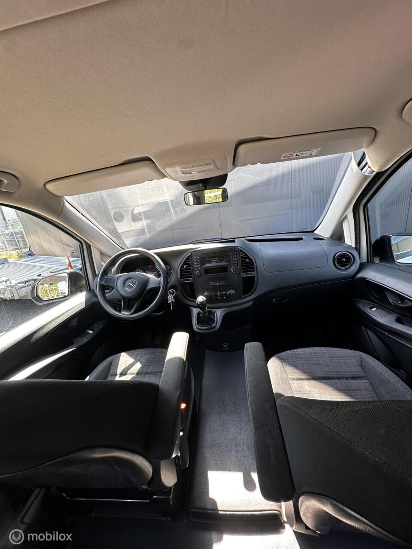 Foto van Mercedes-Benz Vito Tourer