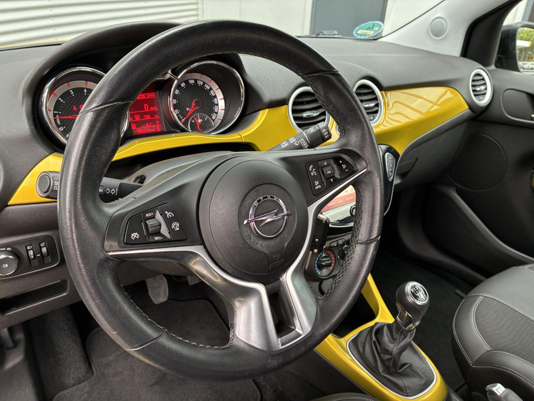 Foto van Opel Adam