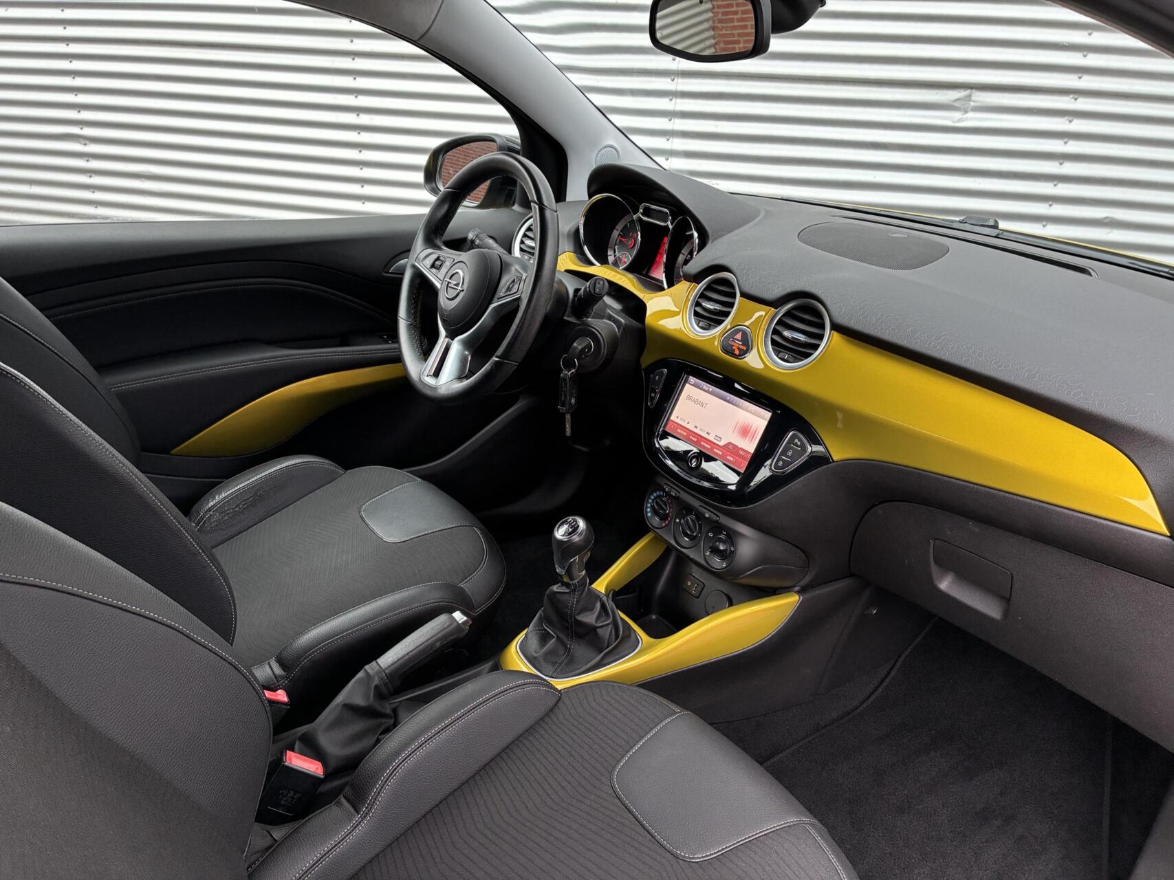 Foto van Opel Adam