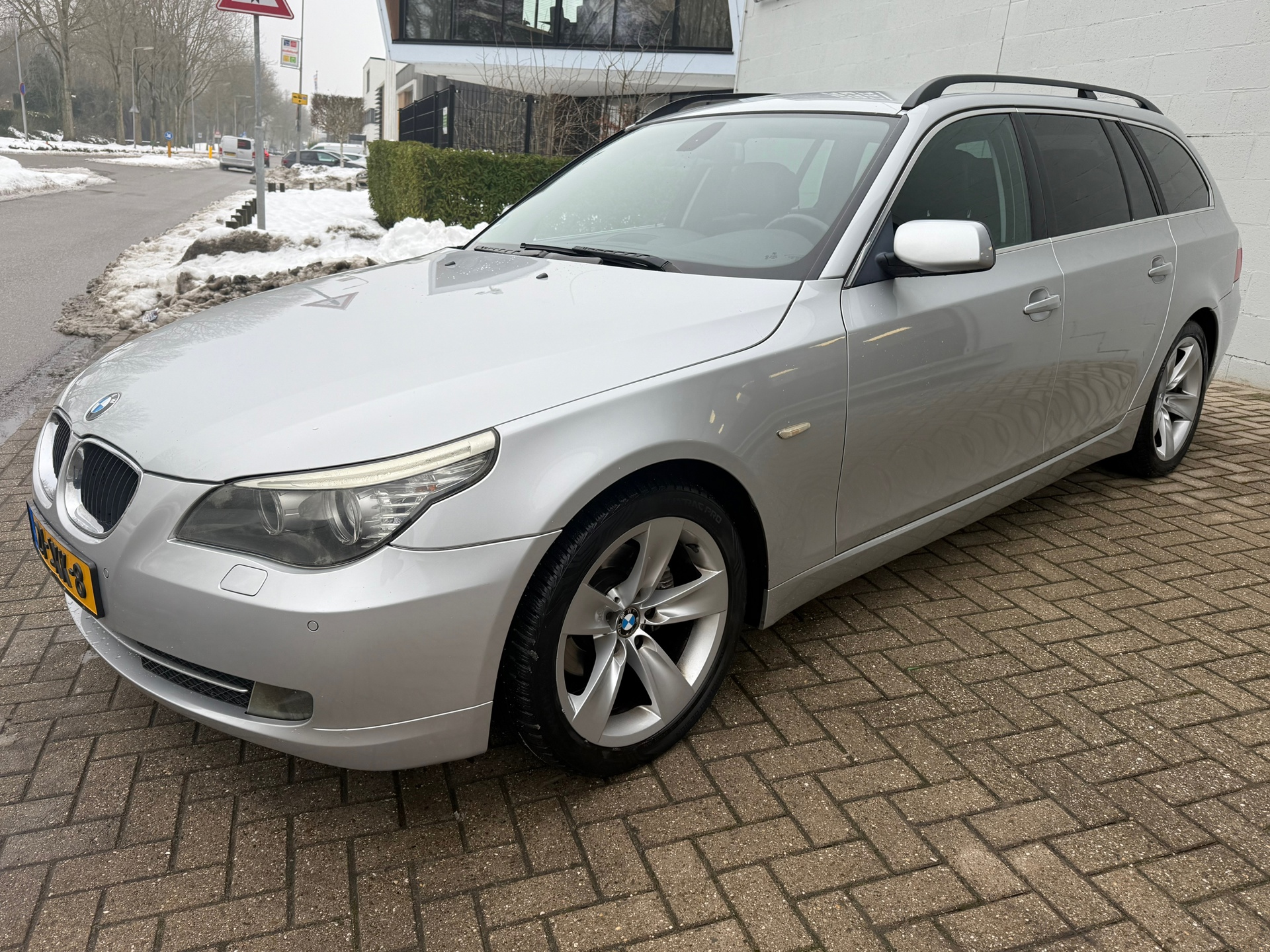 BMW 5er Reihe 520i Corporate Lease Business Line Edition I 2009 - voorkant