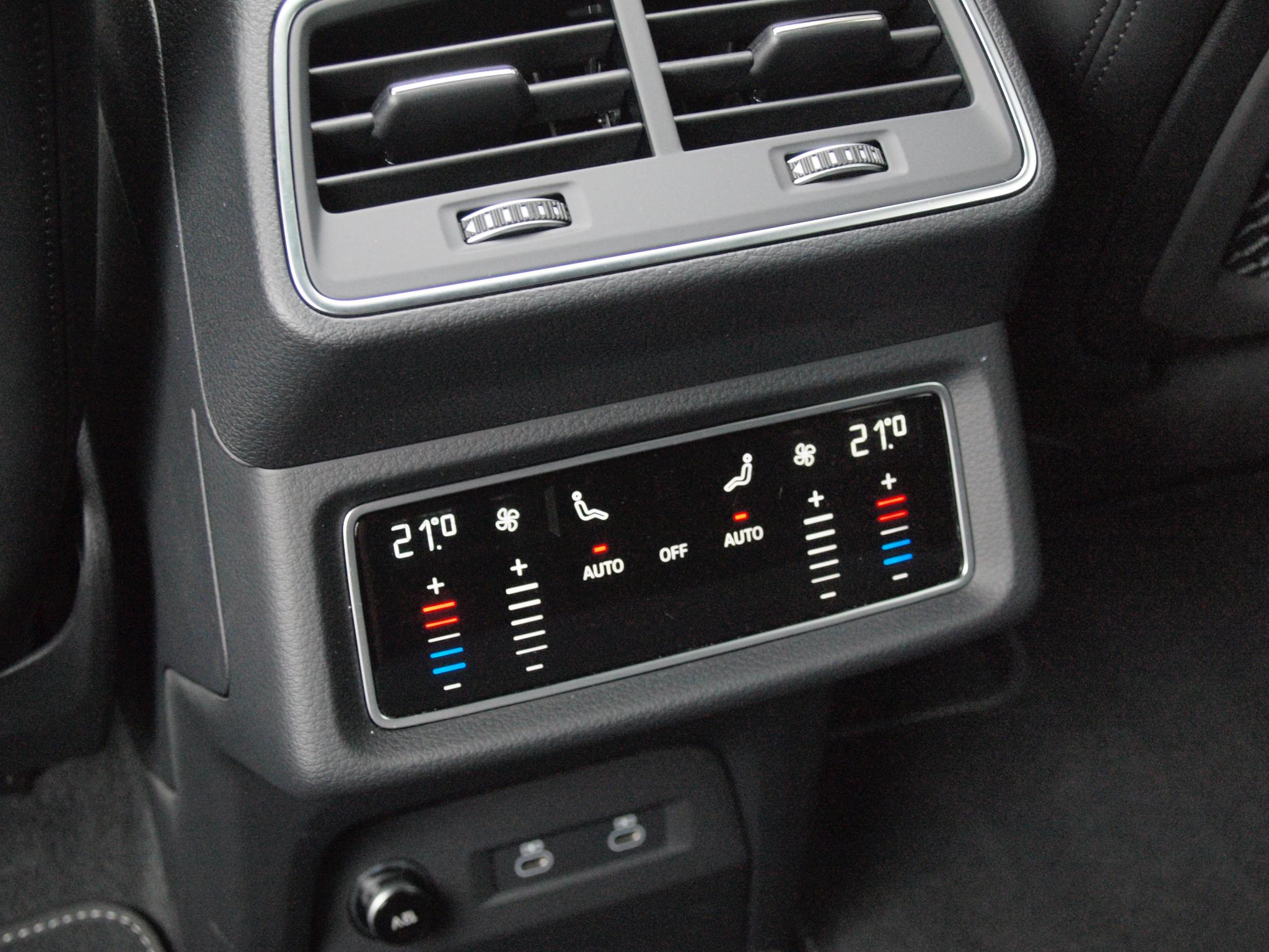 Foto van Audi E-tron S