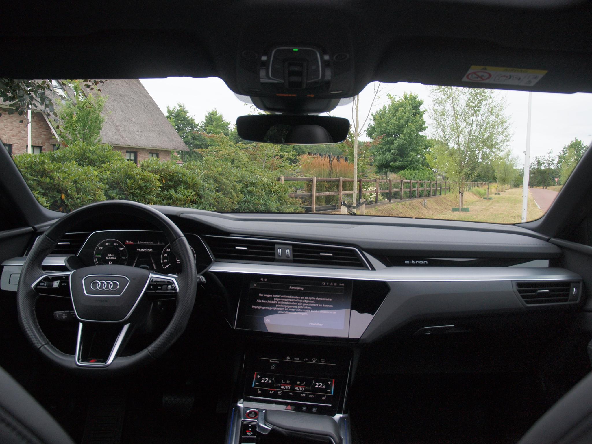 Foto van Audi E-tron S