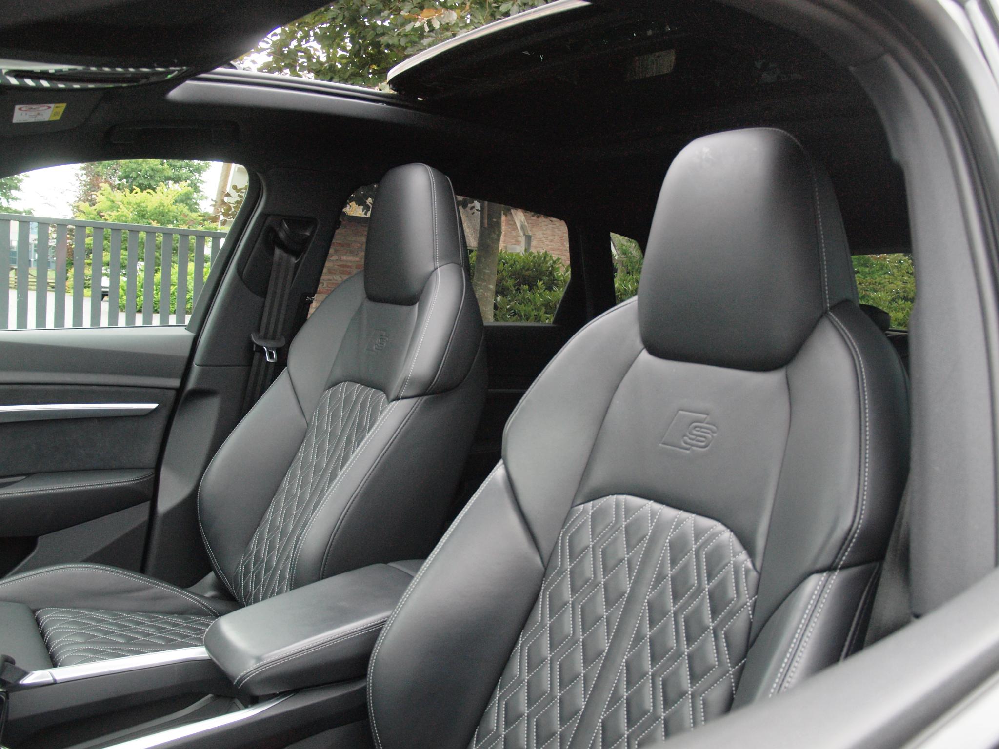Foto van Audi E-tron S