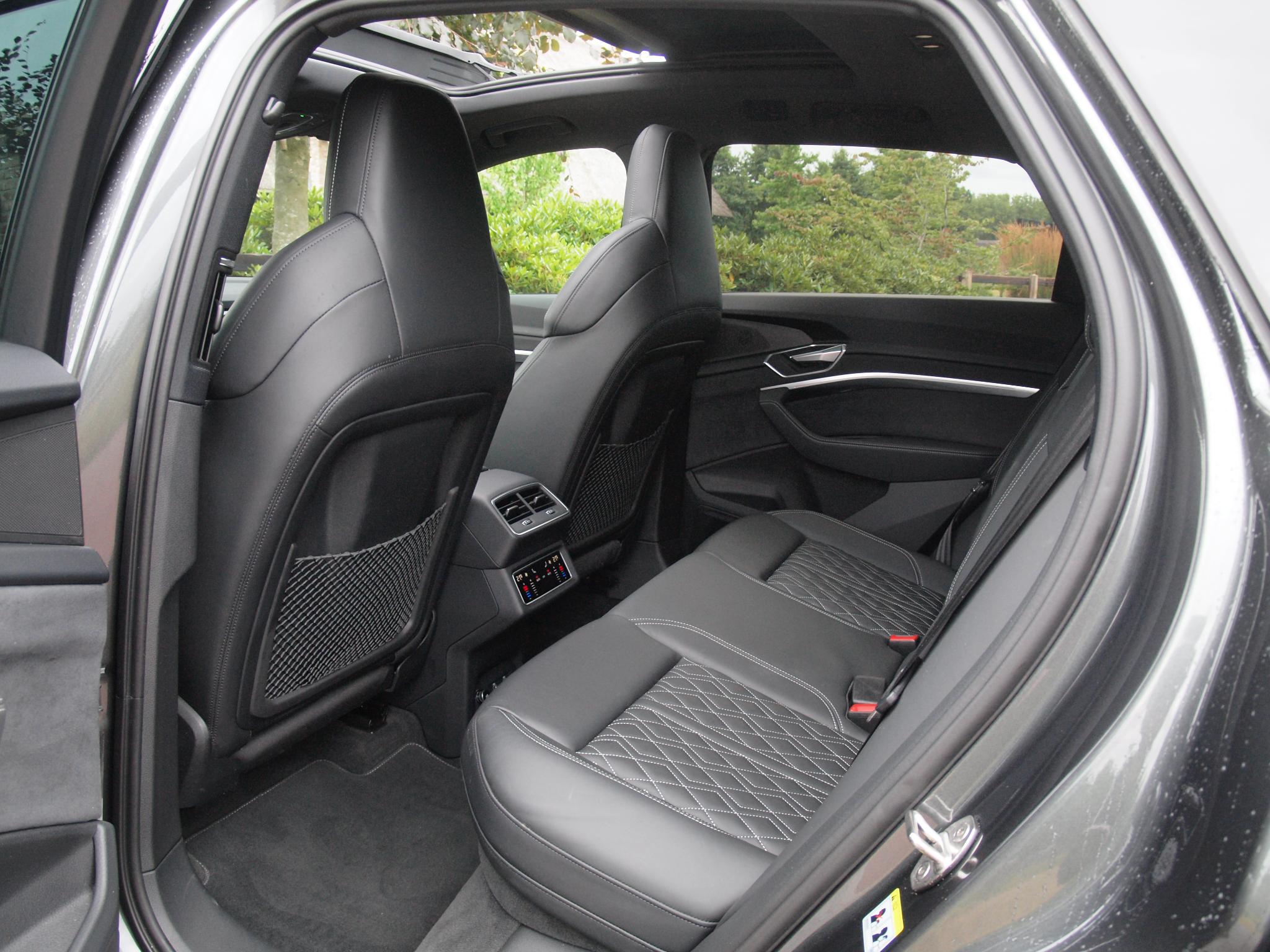 Foto van Audi E-tron S