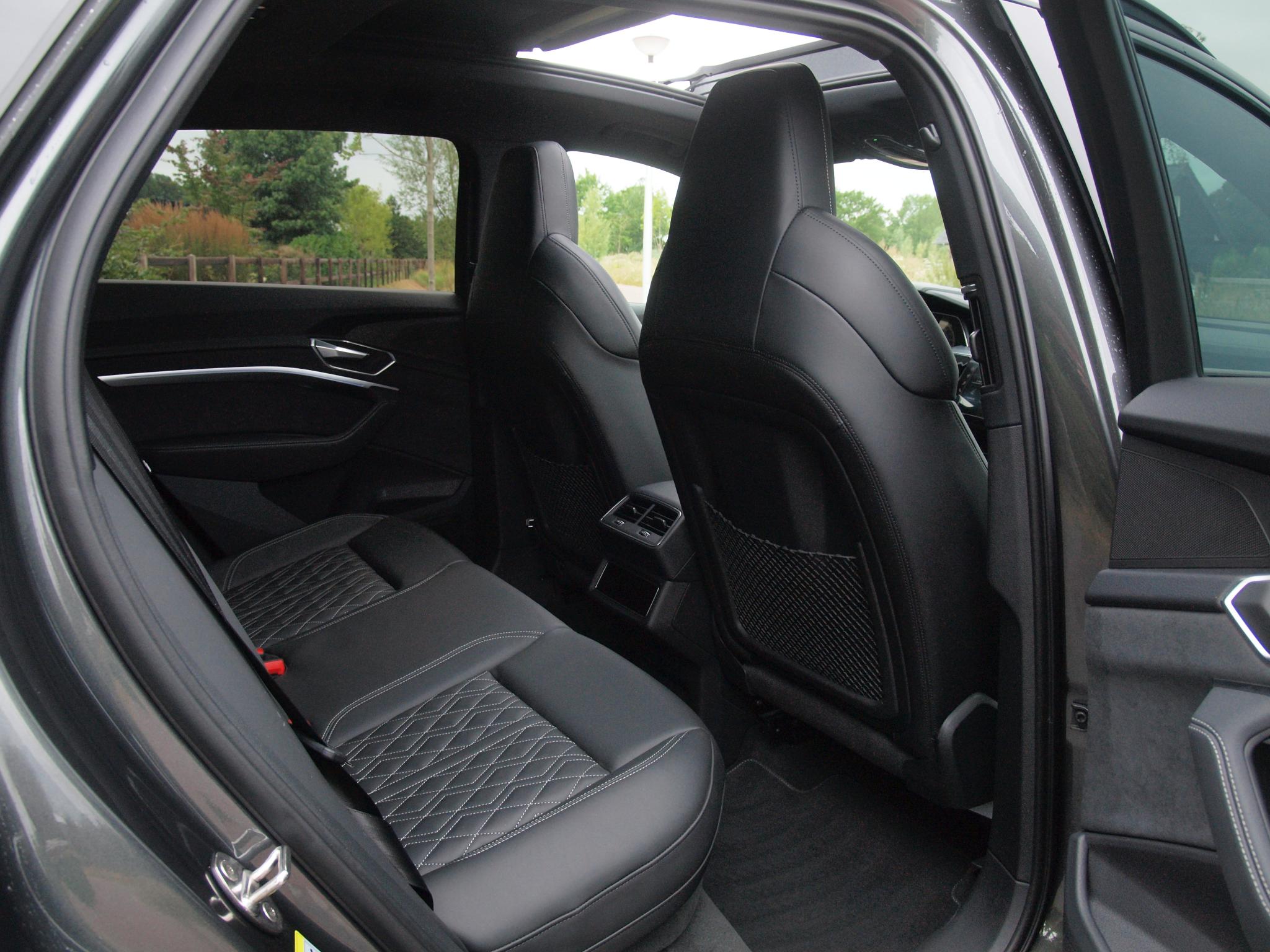 Foto van Audi E-tron S