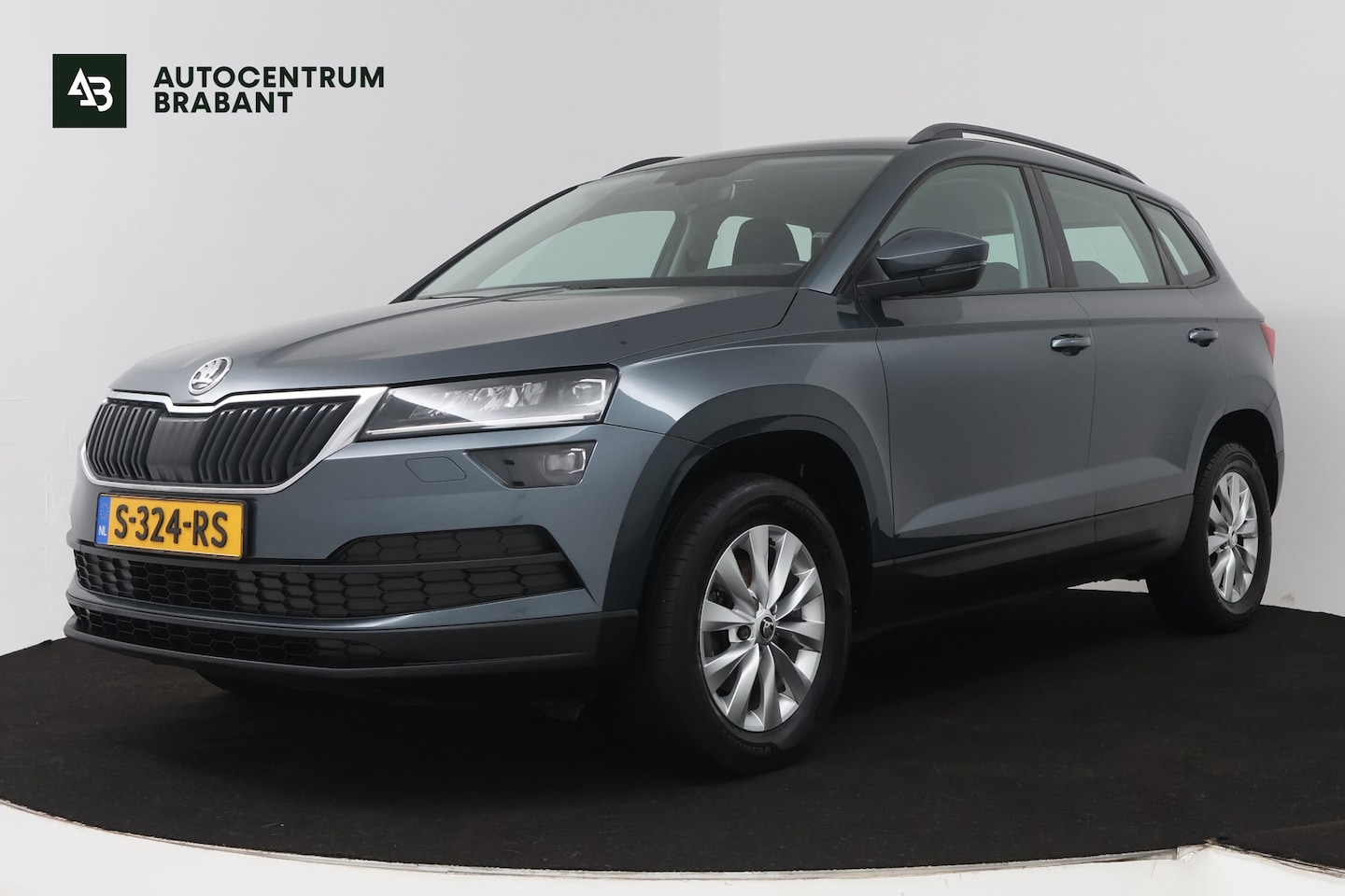 Skoda Karoq 1.0 TSI Clever Edition (NAVIGATIE, STOELVERWARMING, PARKEERSENSOREN, CARPLAY) 2018 - voorkant