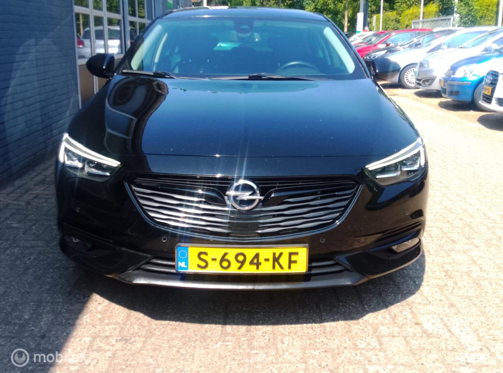 Foto van Opel Insignia Grand Sport