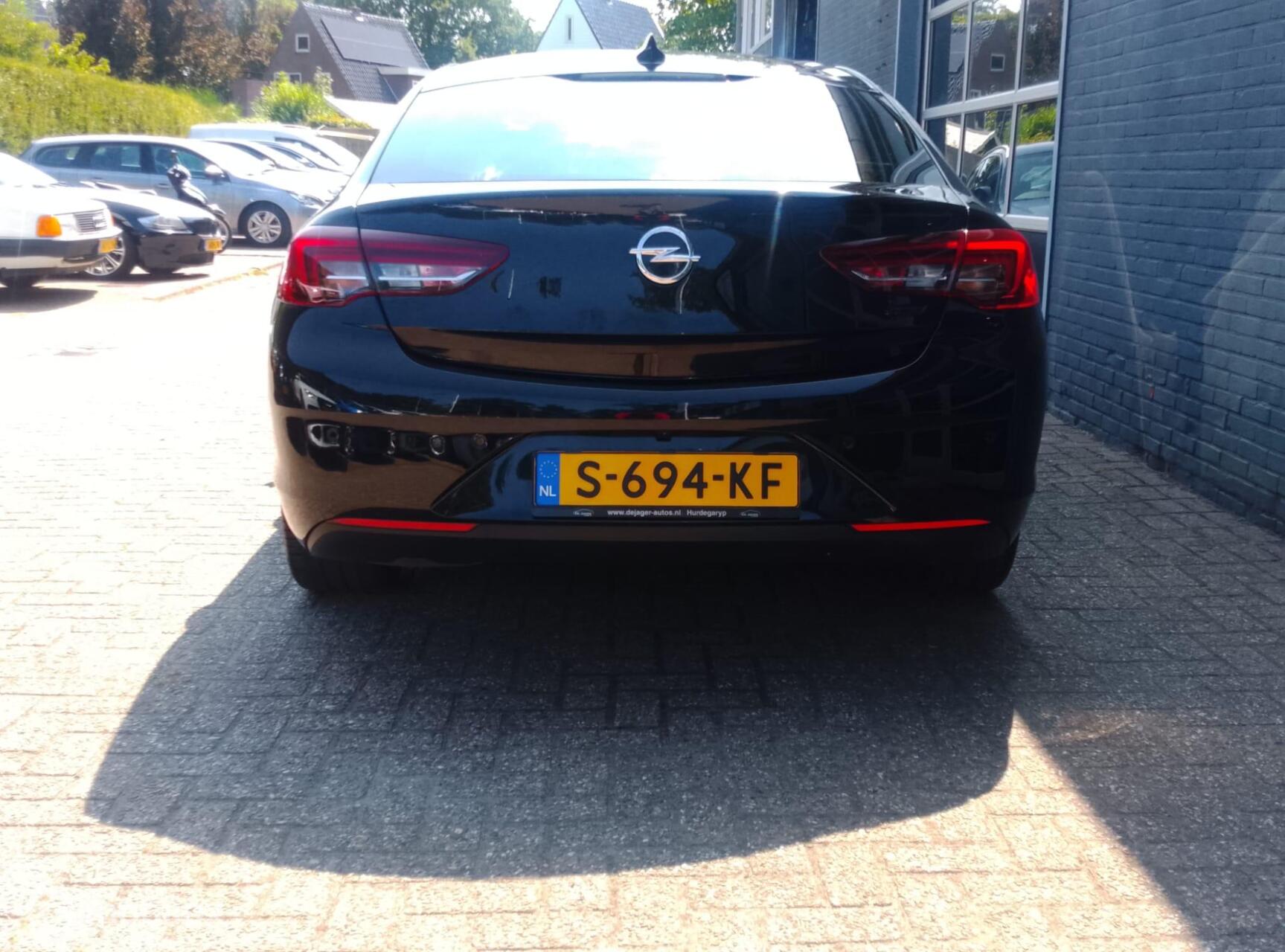Foto van Opel Insignia Grand Sport