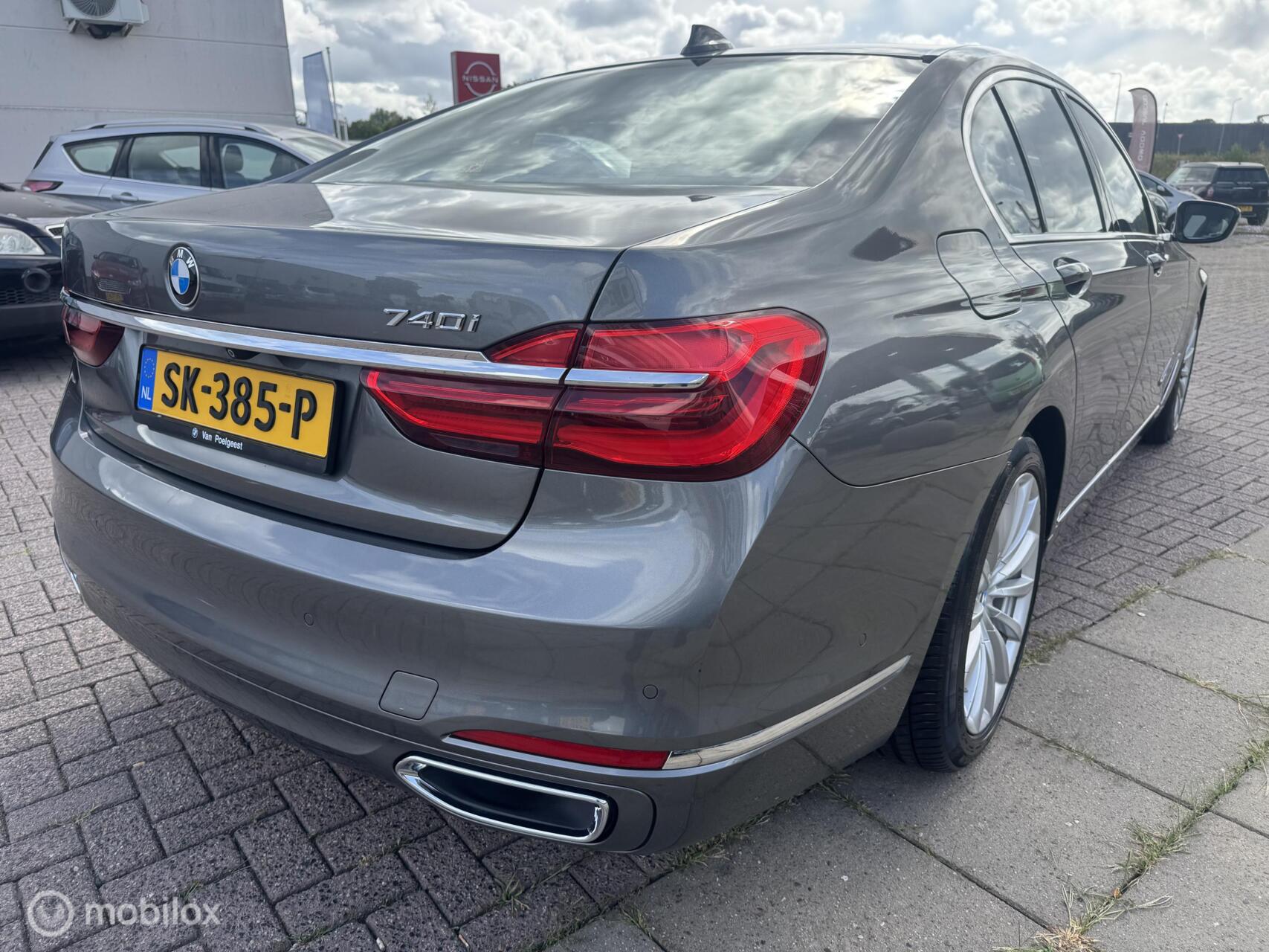 Foto van BMW 740i