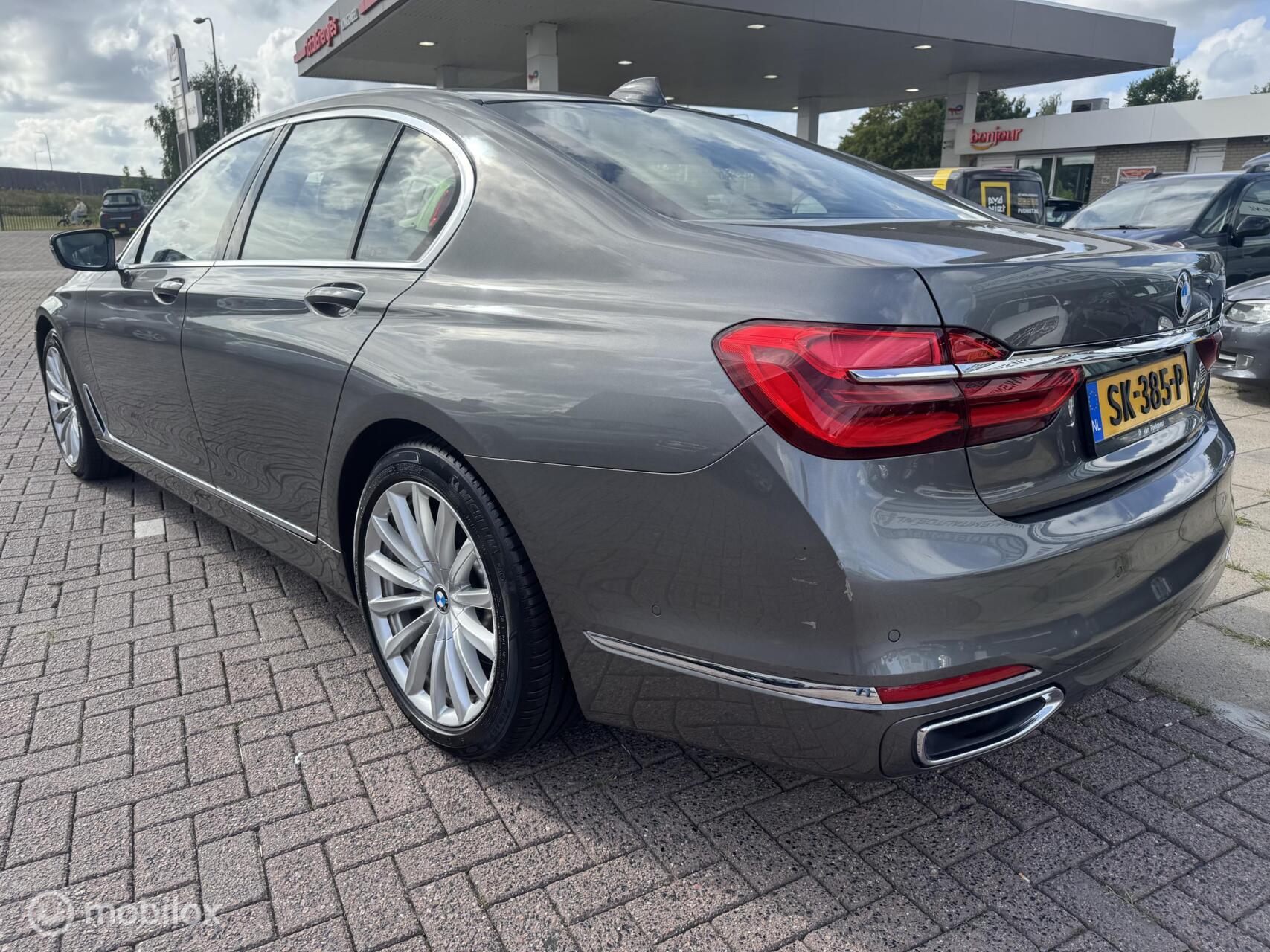 Foto van BMW 740i