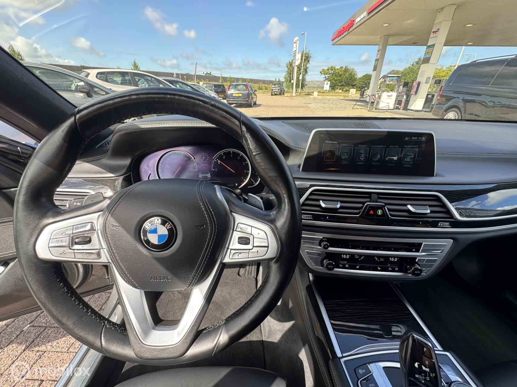 Foto van BMW 740i
