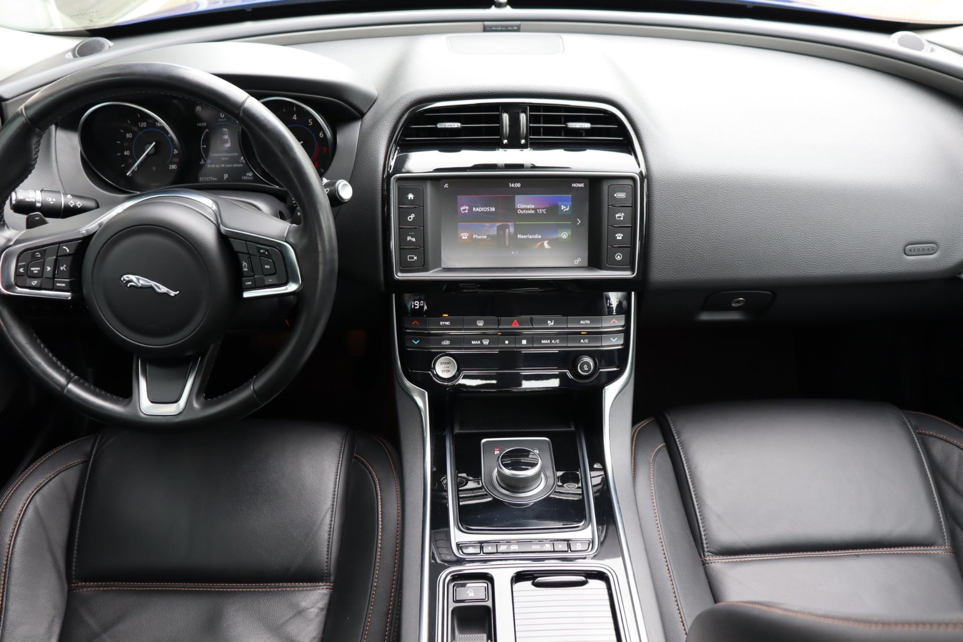 Foto van Jaguar Xe