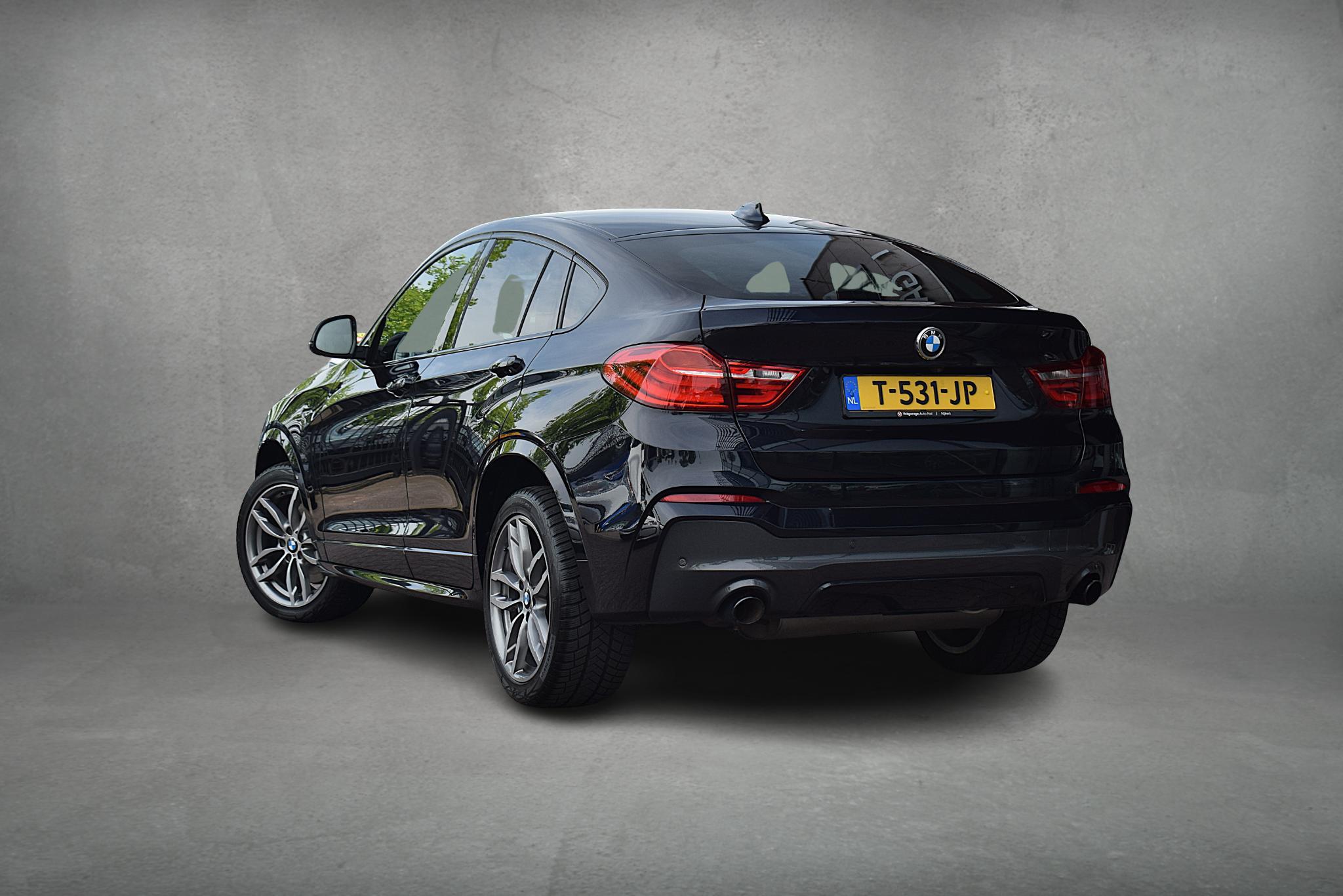 Foto van BMW X4 M40i