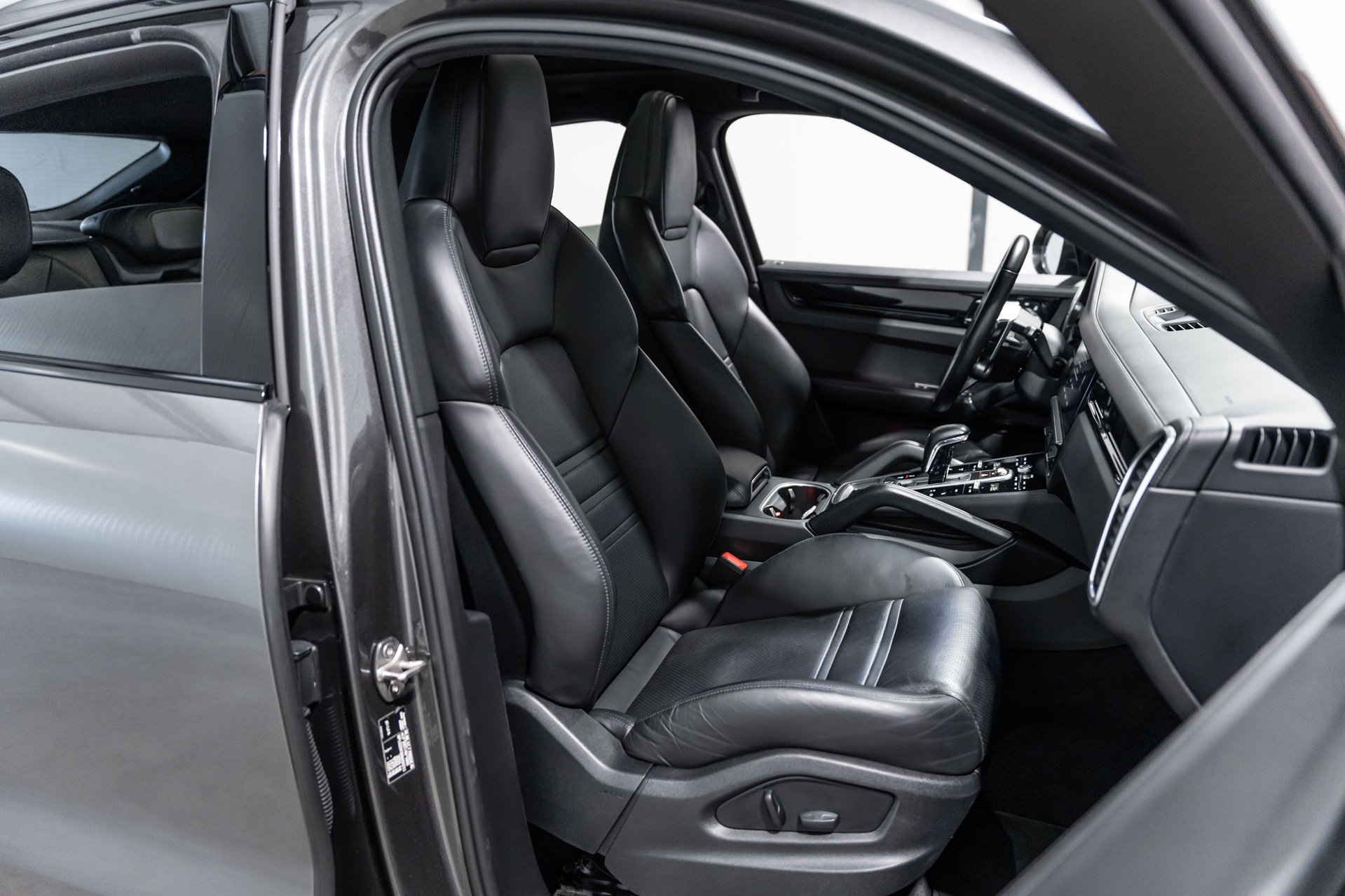 Foto van Porsche Cayenne E-hybrid
