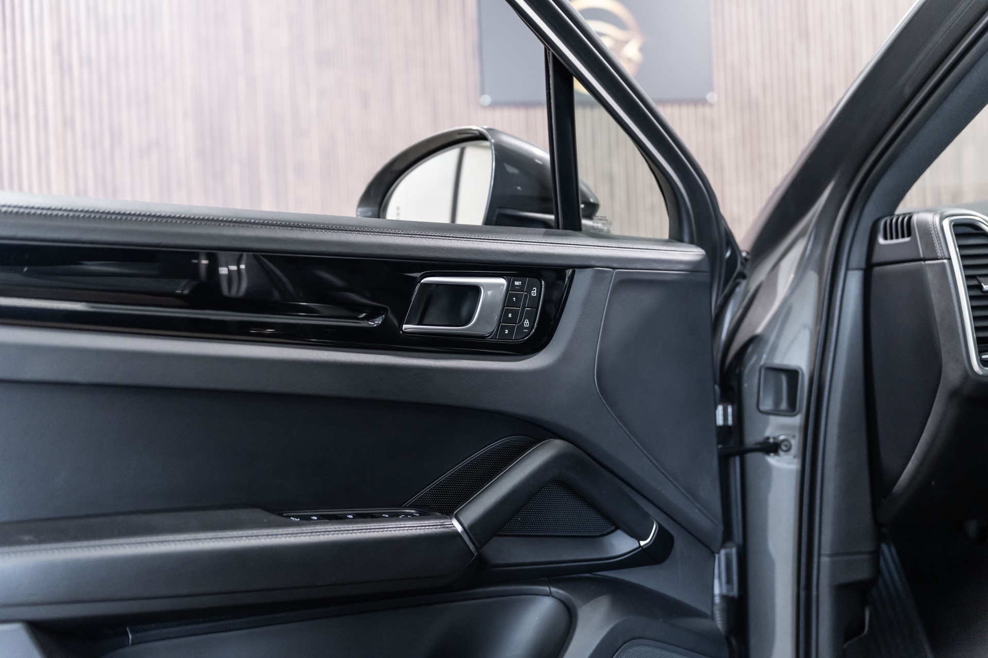 Foto van Porsche Cayenne E-hybrid