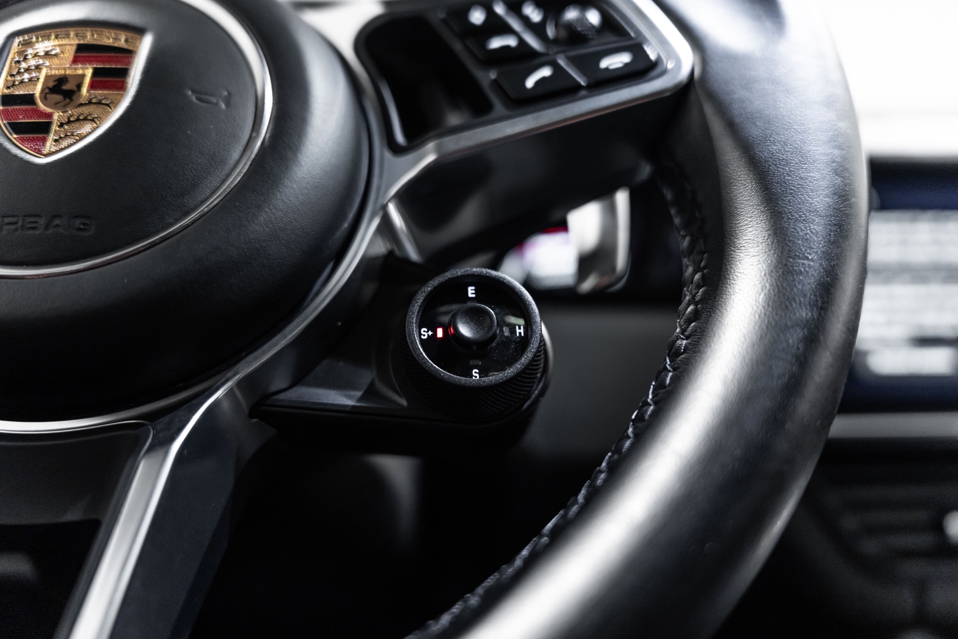 Foto van Porsche Cayenne E-hybrid