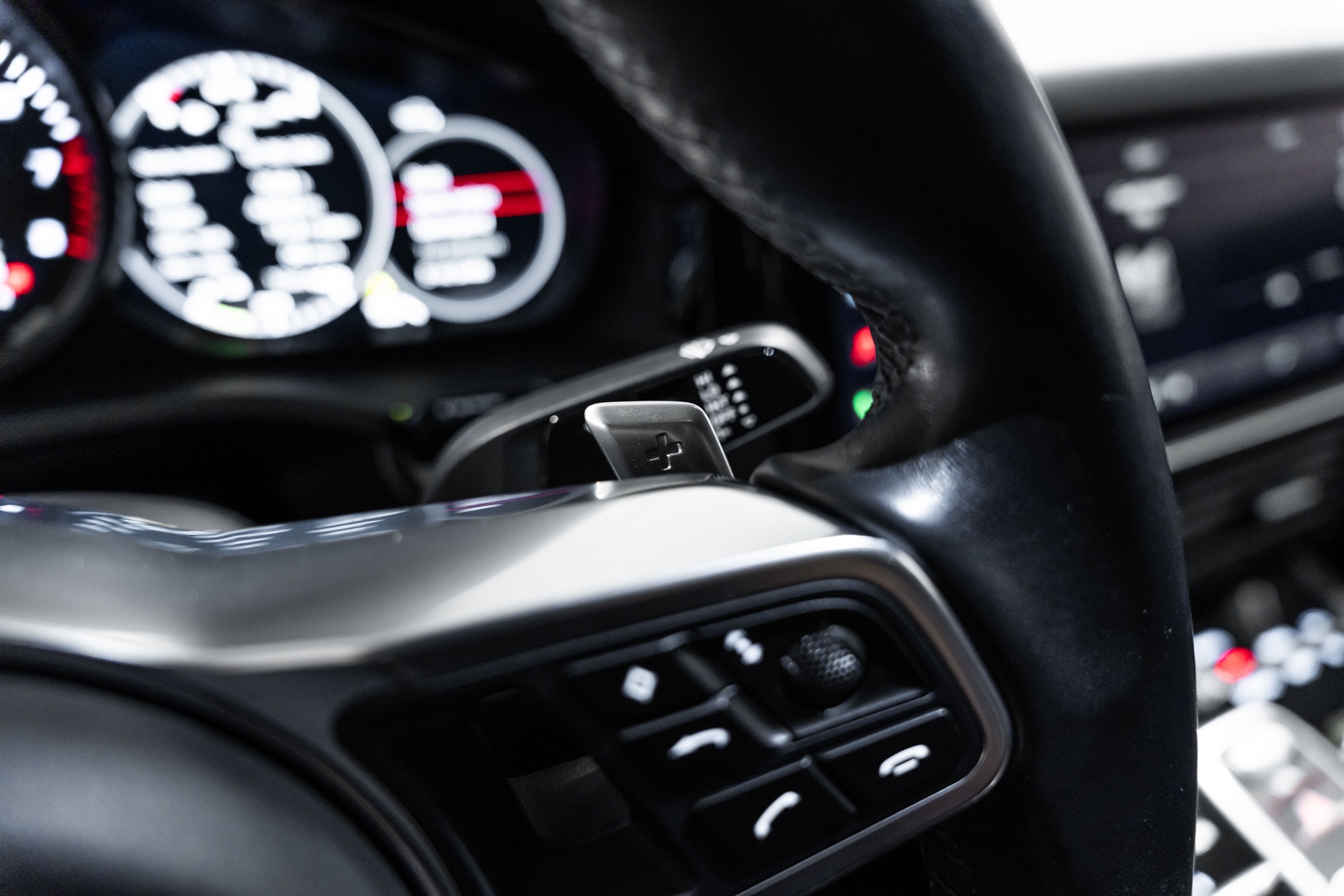 Foto van Porsche Cayenne E-hybrid