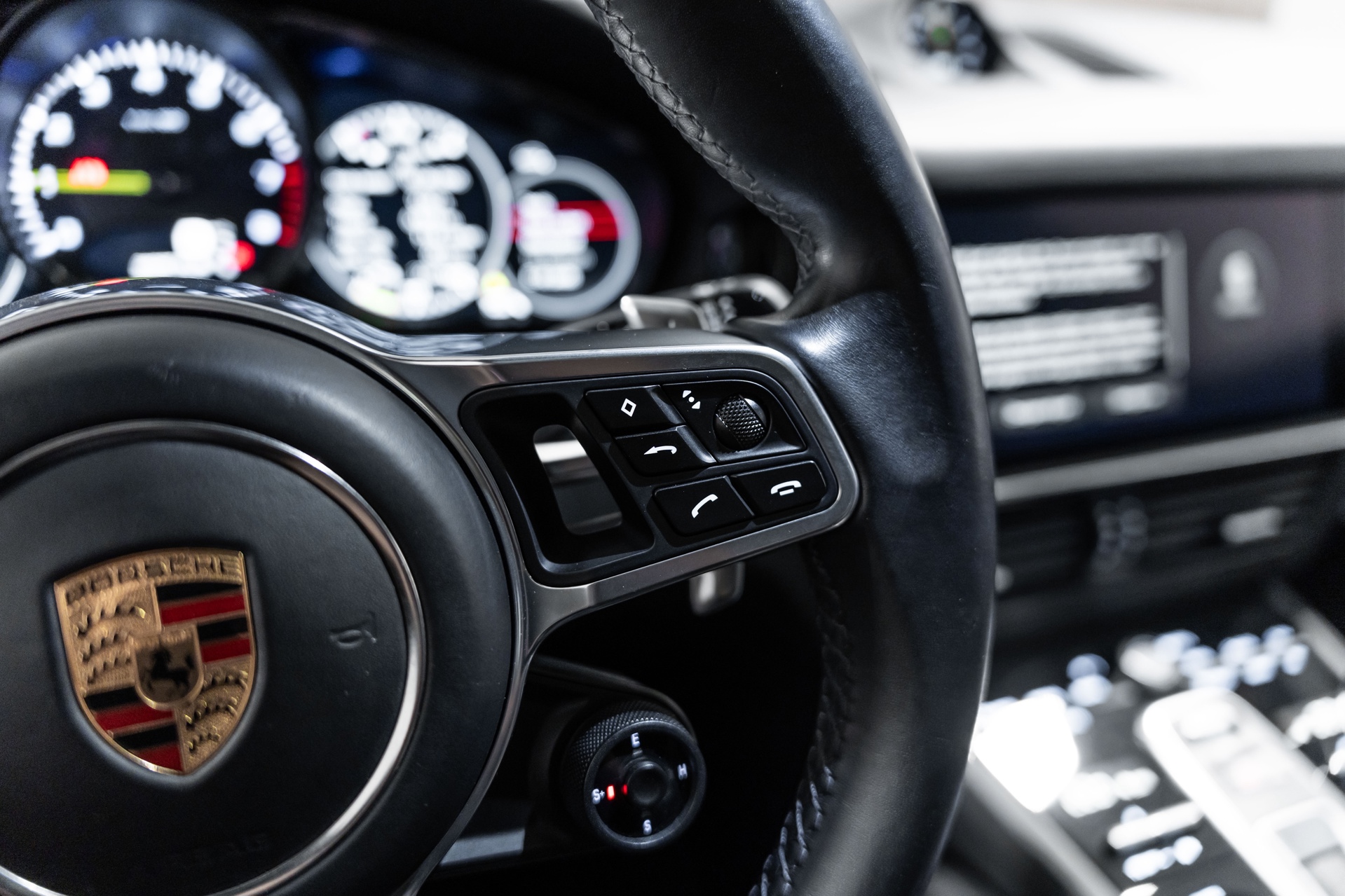 Foto van Porsche Cayenne E-hybrid