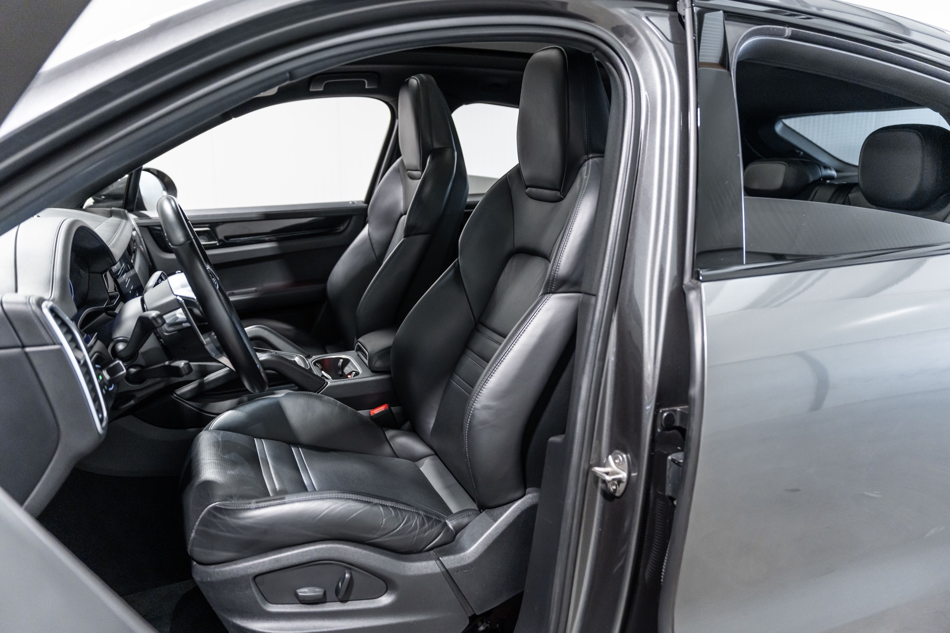 Foto van Porsche Cayenne E-hybrid